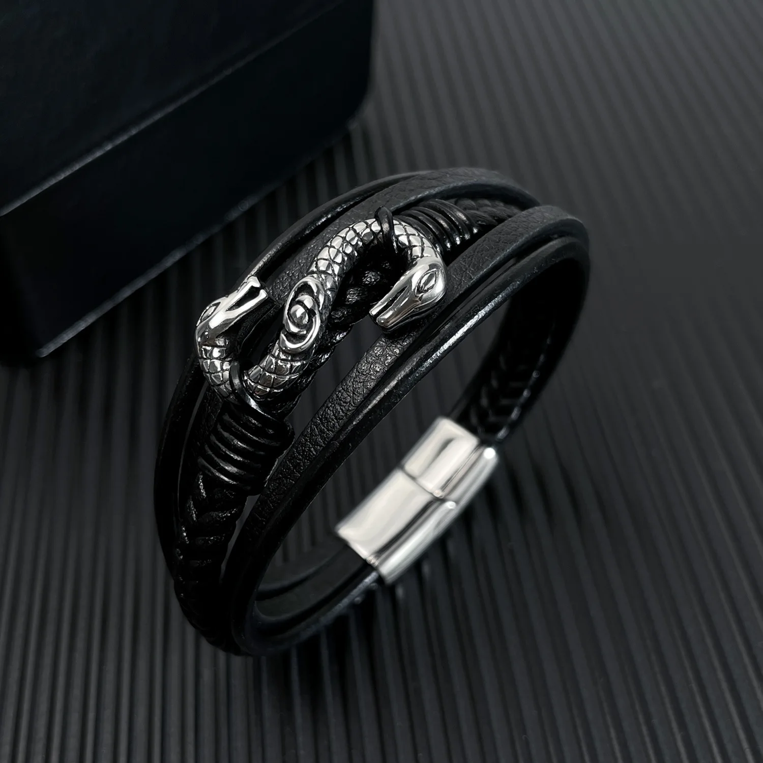 New Design Hand Wrist Leather Bangle Jewelry Hip hop Double Snake Head Braided Leather Stainless Steel Bracelets For Men