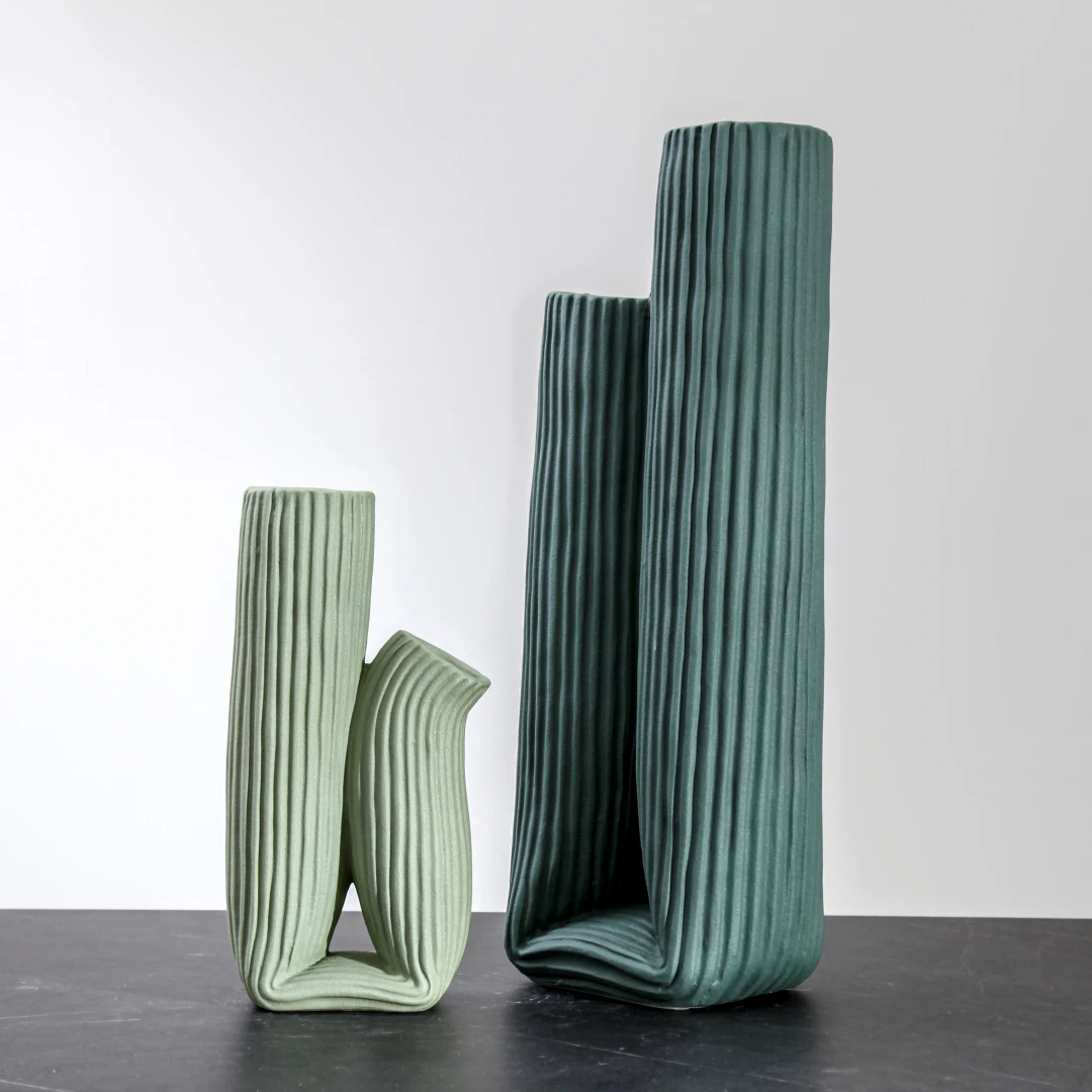 Factory Wholesale Minimalist Design Tall Modern Ceramic Vase Decoration Table Flower Vase For Home Decor