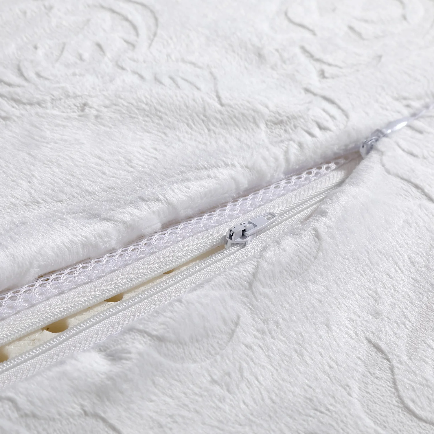 Professional Manufacture Natural Latex Cheap Soft With High Rebound Latex Function Bed Pillows