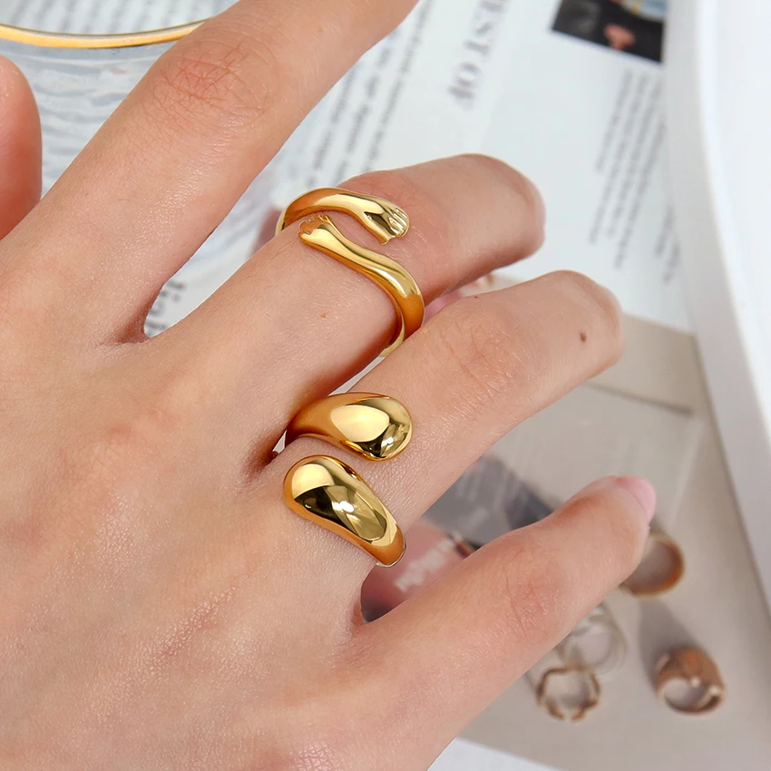 Minos Fashion Jewelry Rings Stainless Steel Hug Ring Tarnish Free Jewelry 18K Gold Plated Open Hug Ring for Women