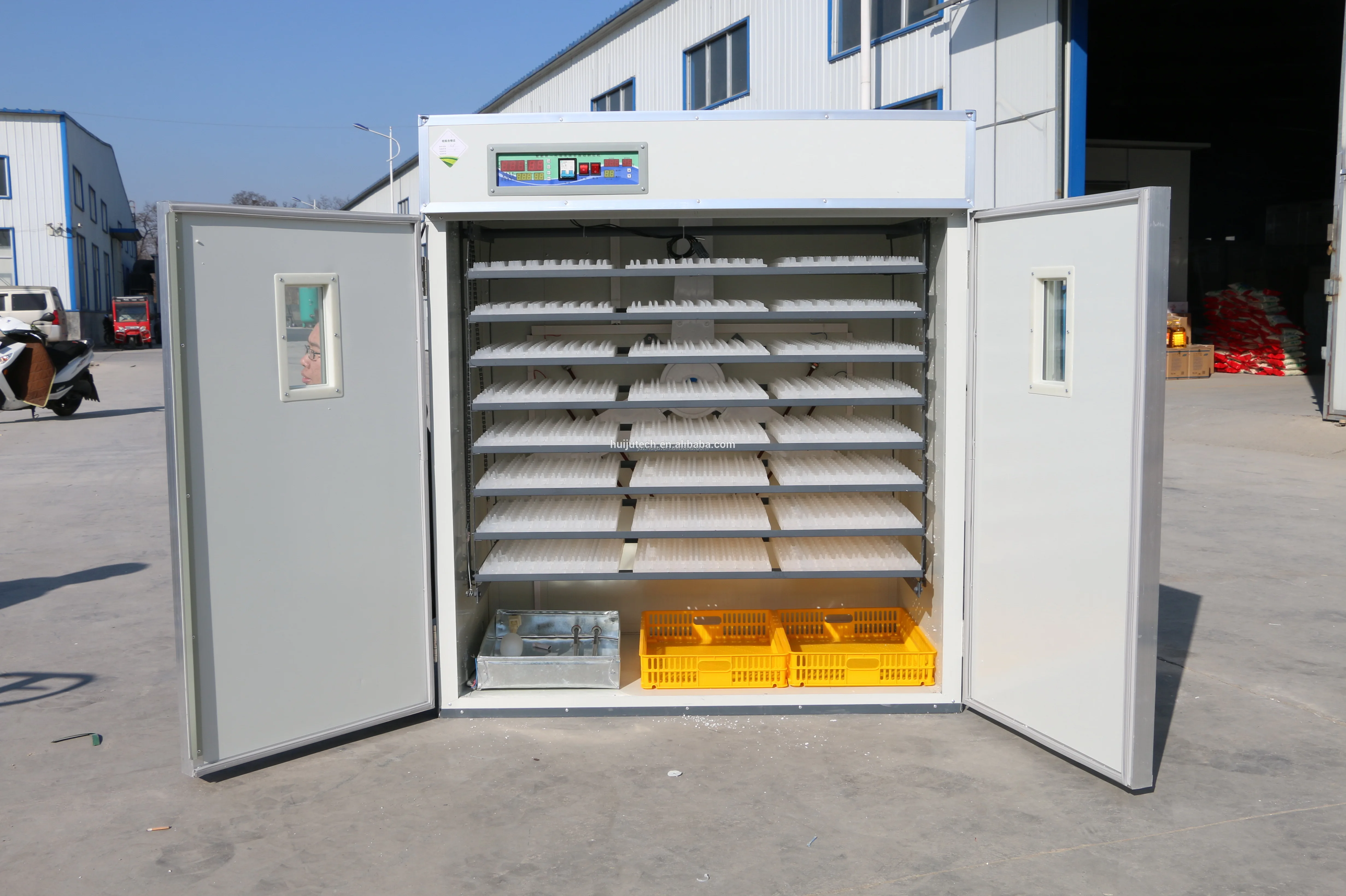 CE Approved egg incubator 6336 chick hatcher machine