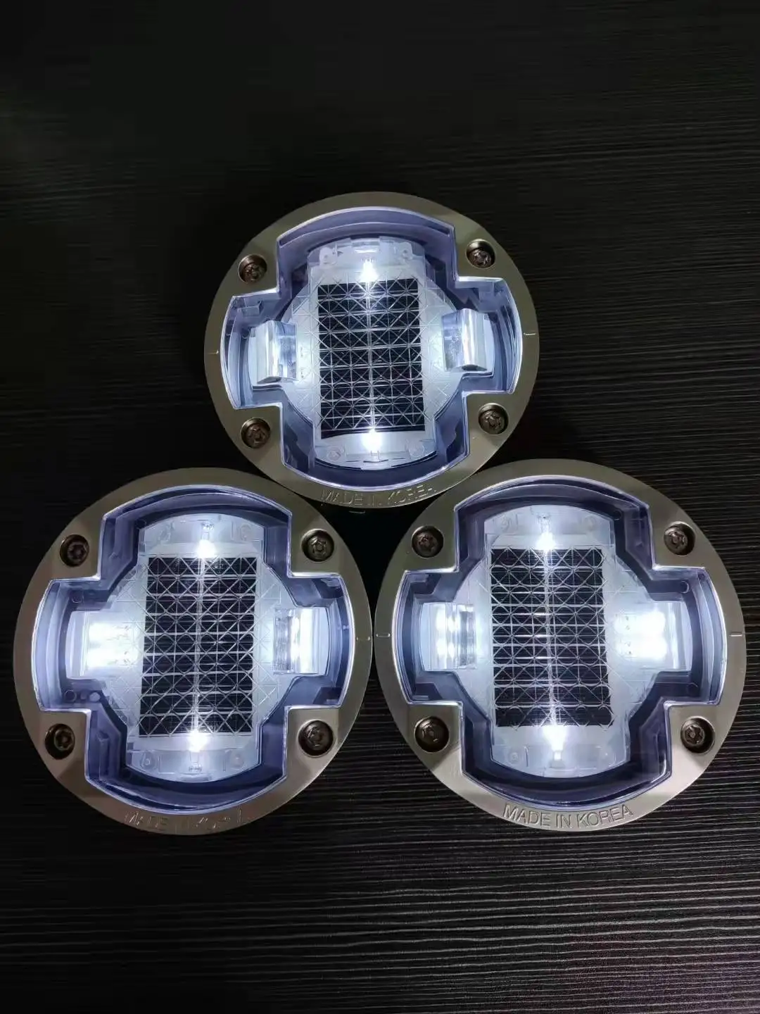 High Quality  Solar Flash  Reflective Road Studs  /Cat eyes