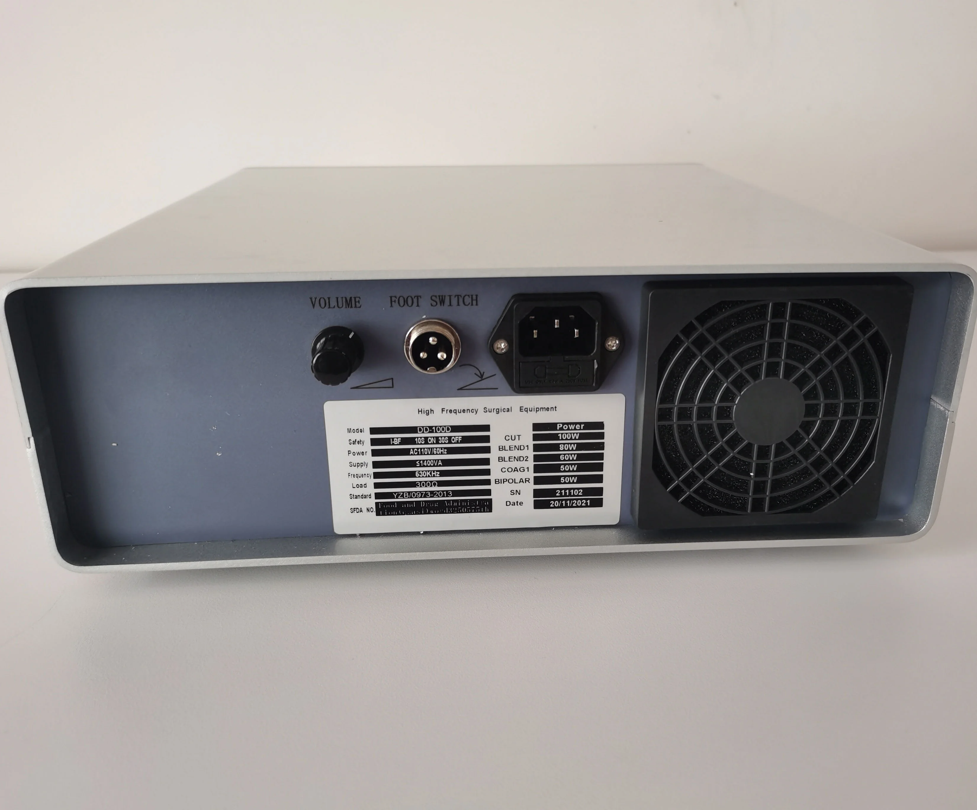 Veterinary Hot Sale Medical Hospital Equipment High Frequency Veterinary Surgical Cautery Electrosurgical Unit