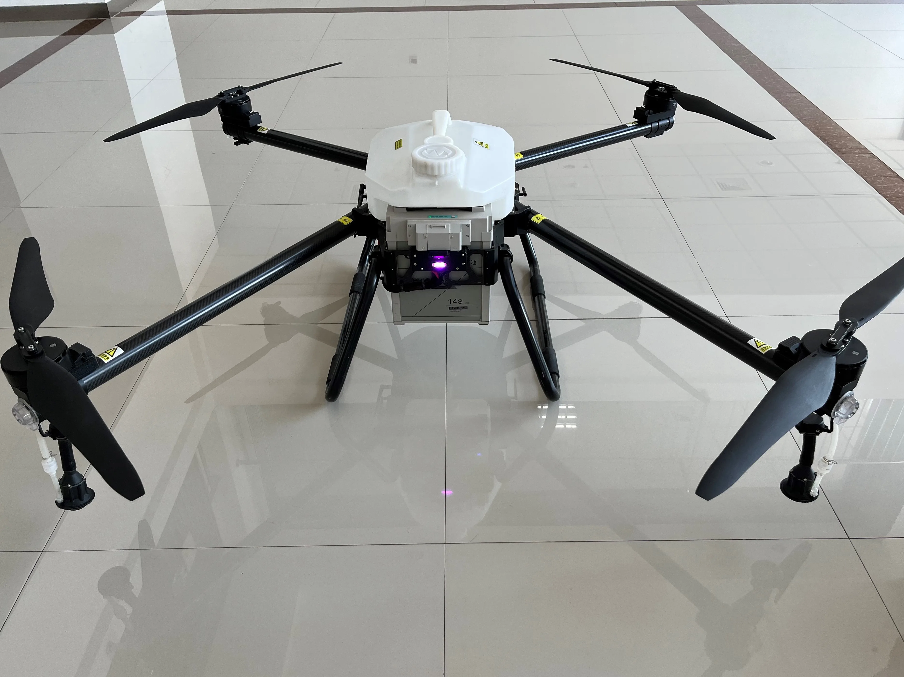 High quality performance nspayload Easy Operation For Orchards crop Spraying Agriculture sprayer drone