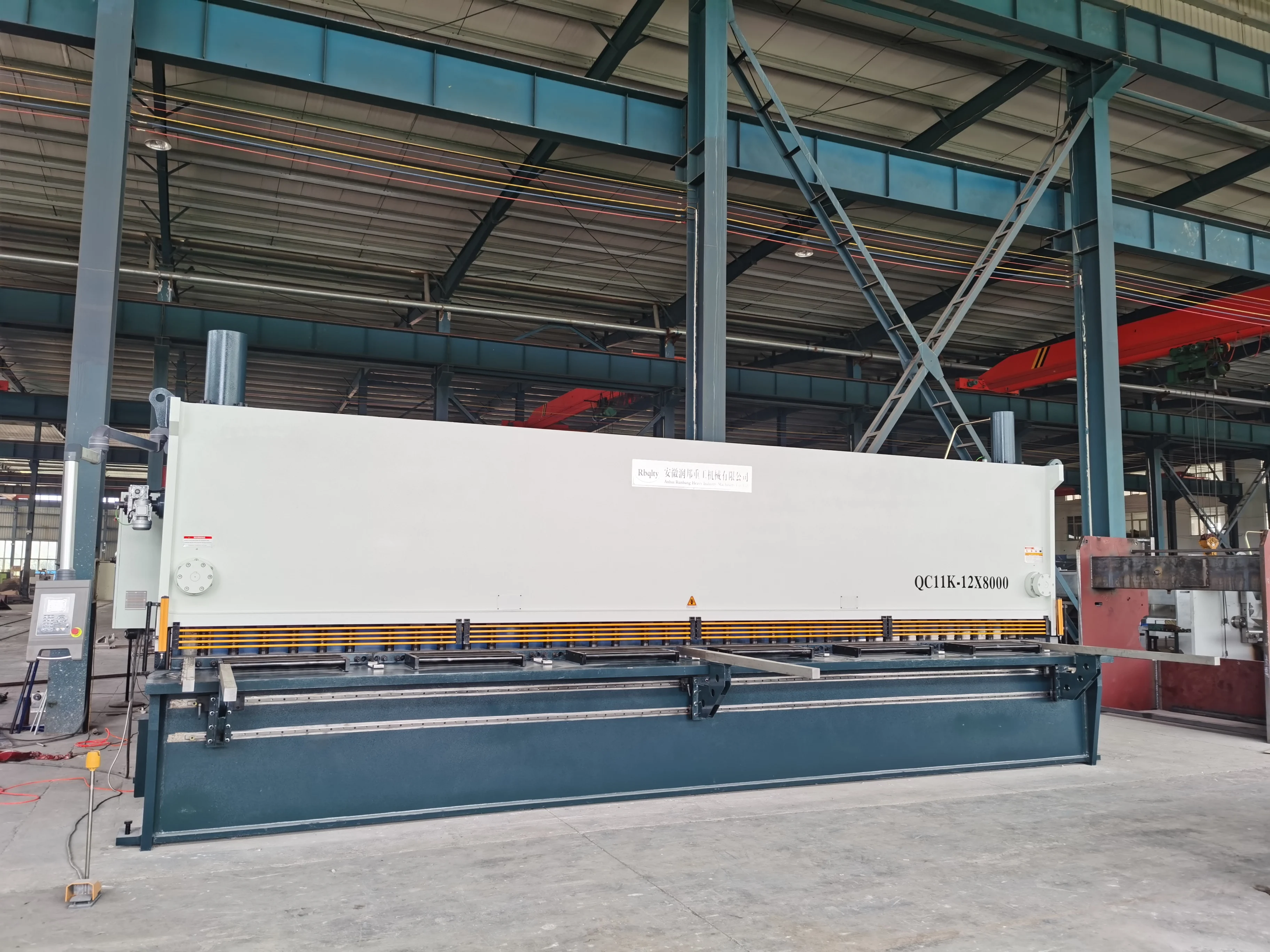 Hydraulic guillotine automatic sheet metal shearing machine hydraulic cnc shearing machine 13*6200