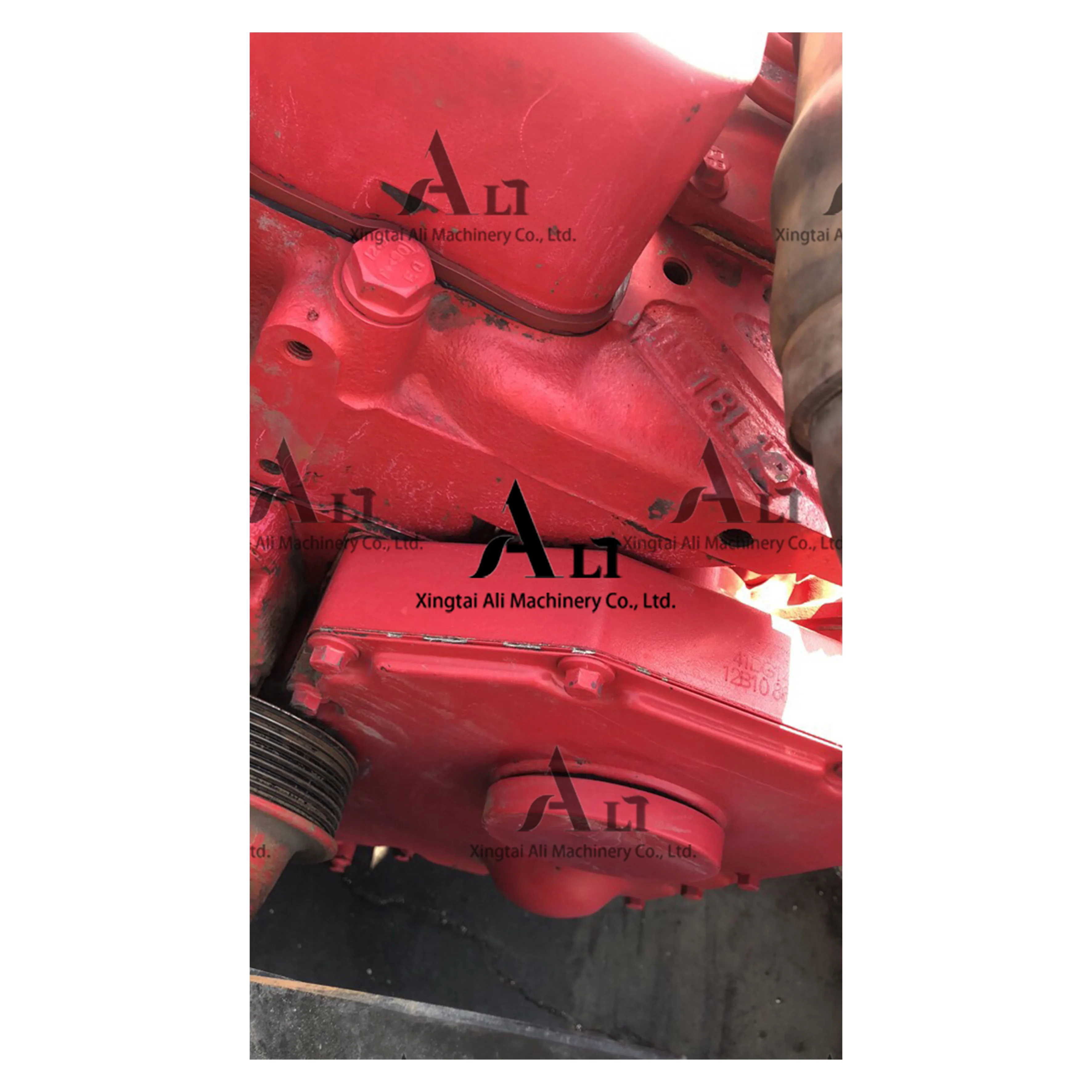 Low price and Good Quality 4BT 4 cylinder Second hand engine Large pump For Cum mins Trucks