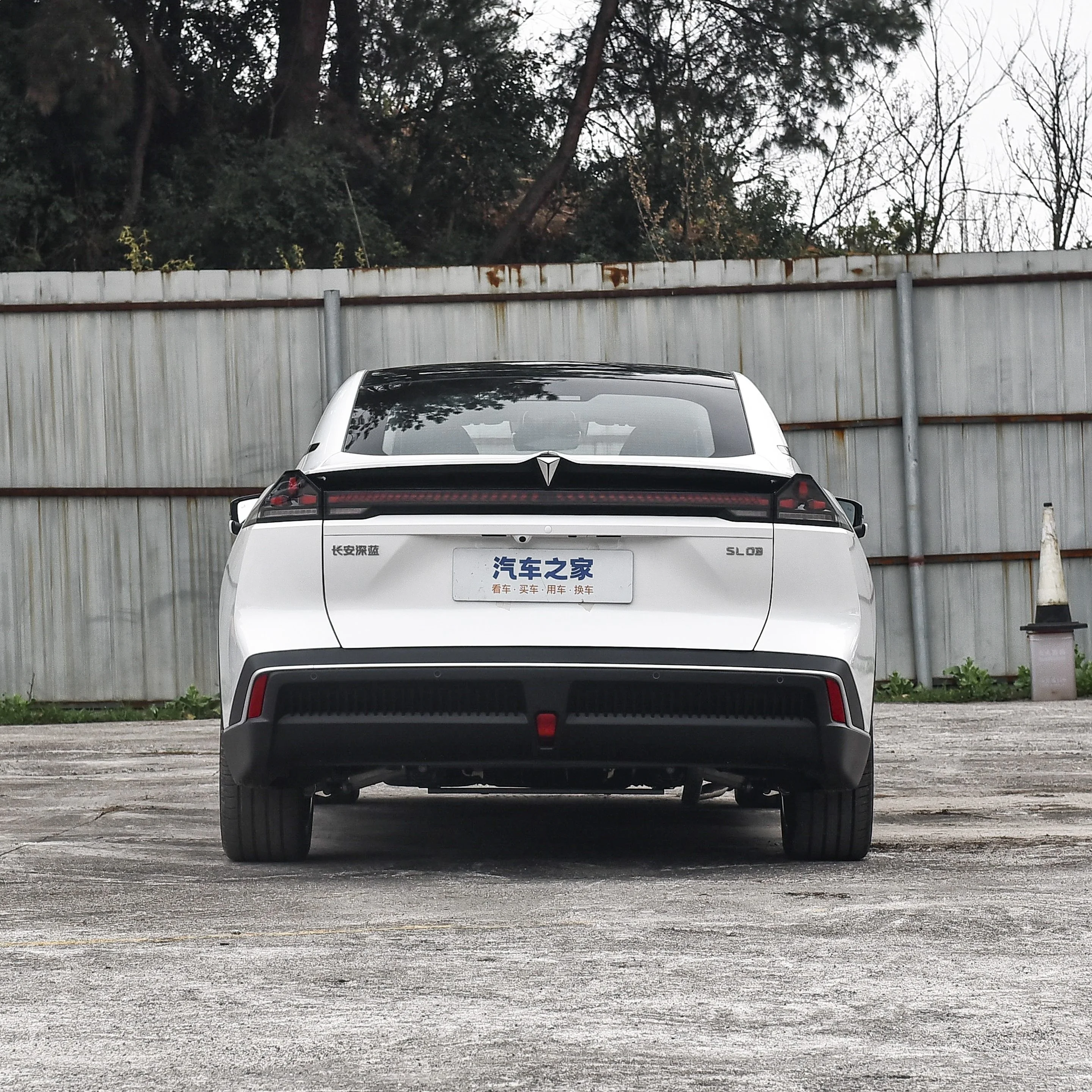 2024 Changan Deepal Sl03 1.5L 135 км седан гибридный автомобиль 5-местный 5-дверный
