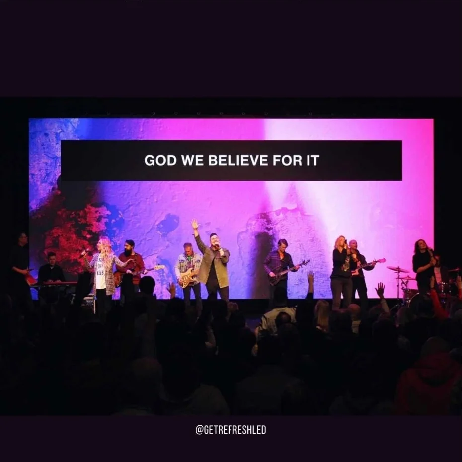 Outdoor Shop Front Service Advertising Sign Board P4 Wall Mount Storefront Digital Billboard Panel P5 Store Led Display Screen