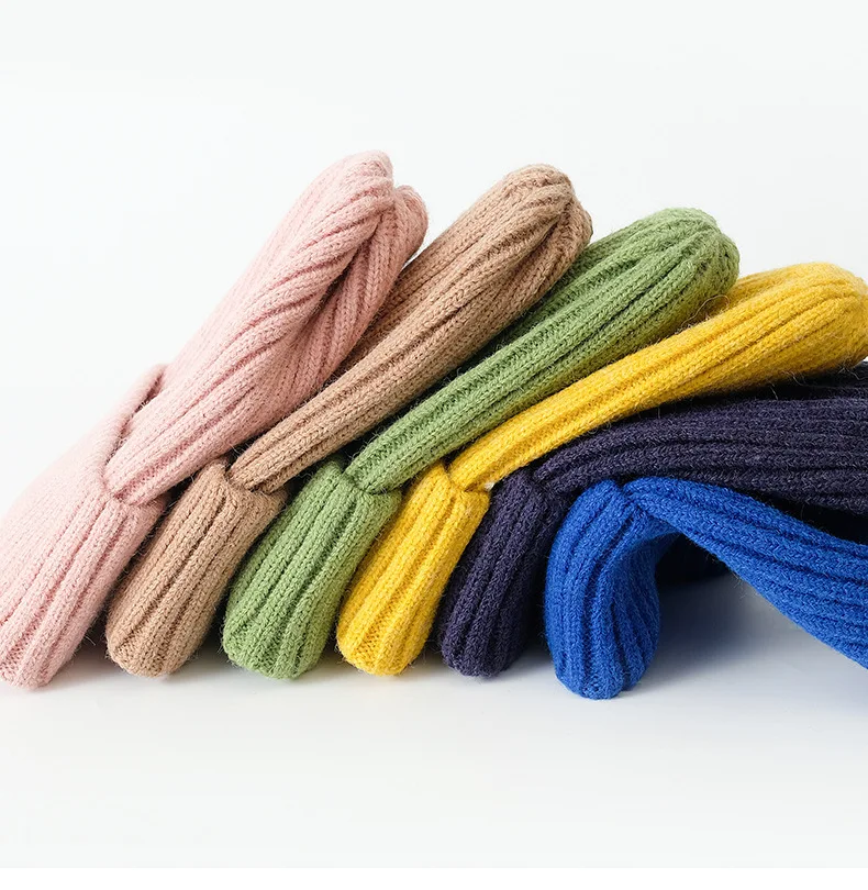 High quality embroidery 100 % acrylic warm beanie hats custom logo knitted beanie unisex satin lined winter beanie