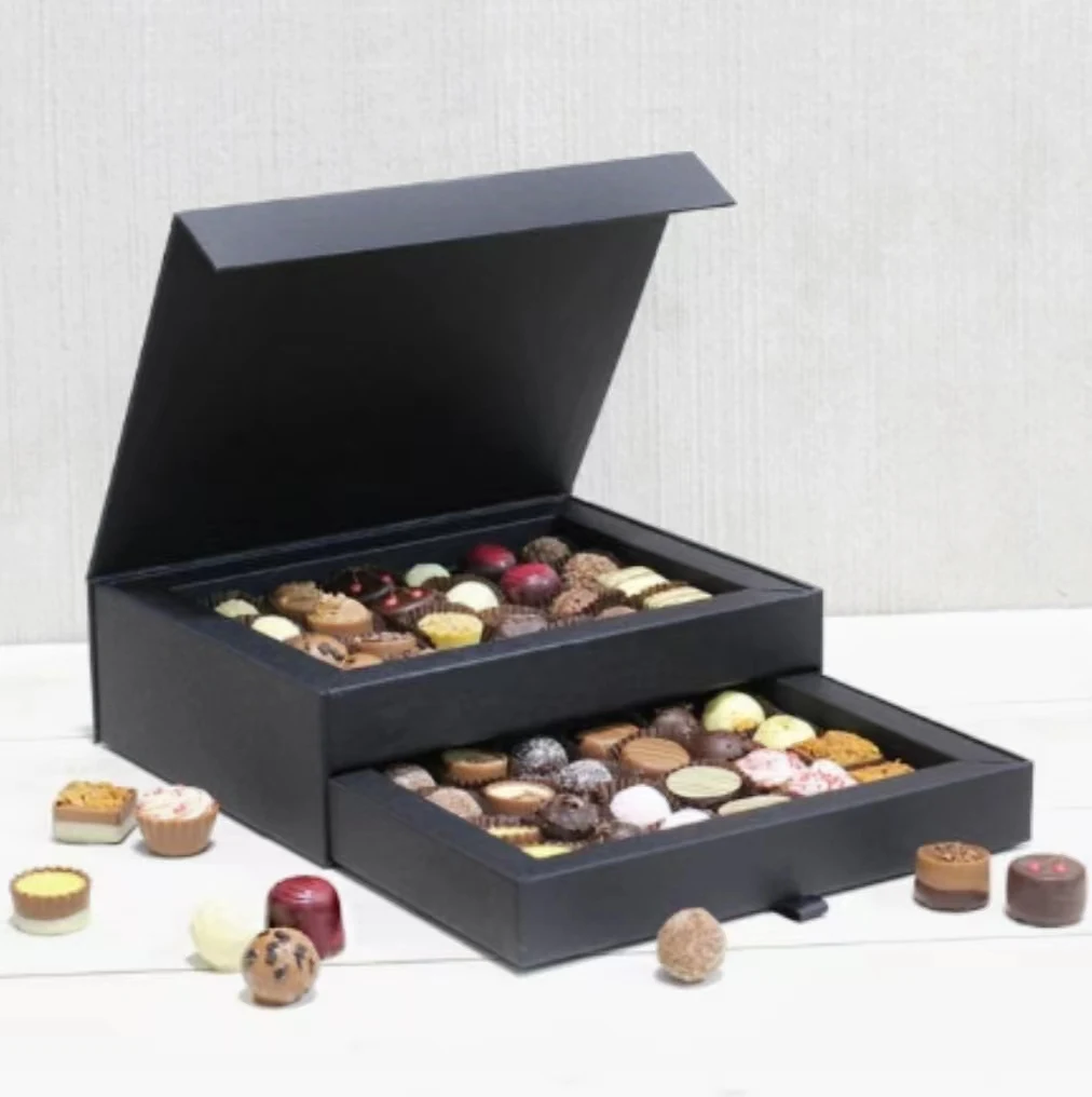 Removable Dividers Assortment Chocolate Packaging Customize Luxury Magnetic Closure Sweet Chocolate Gift Box