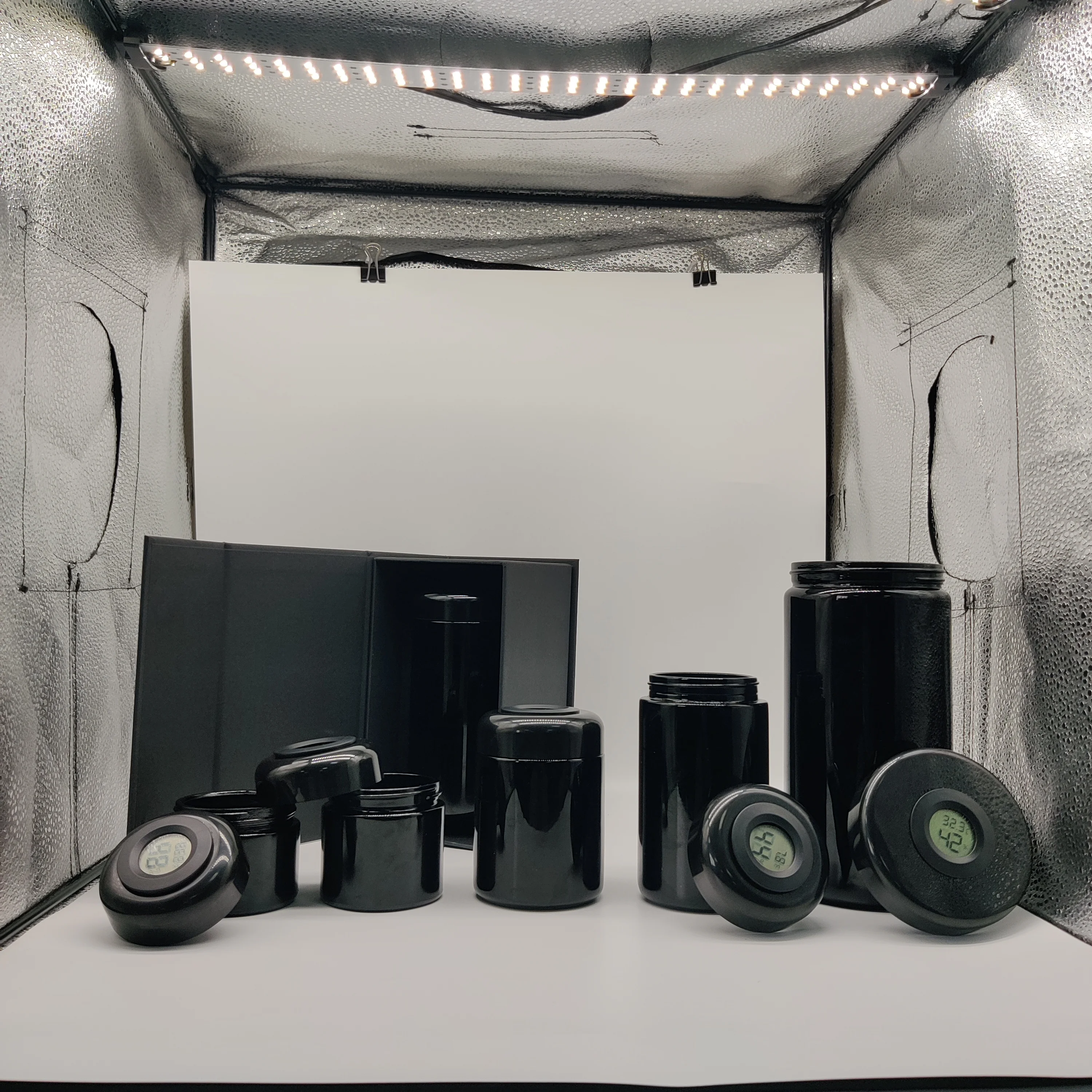 Spice Storage Jar Kitchen Humidity  Temperature Digital Sensor smell proof black UV glass jar for herbs spices coffee dried food