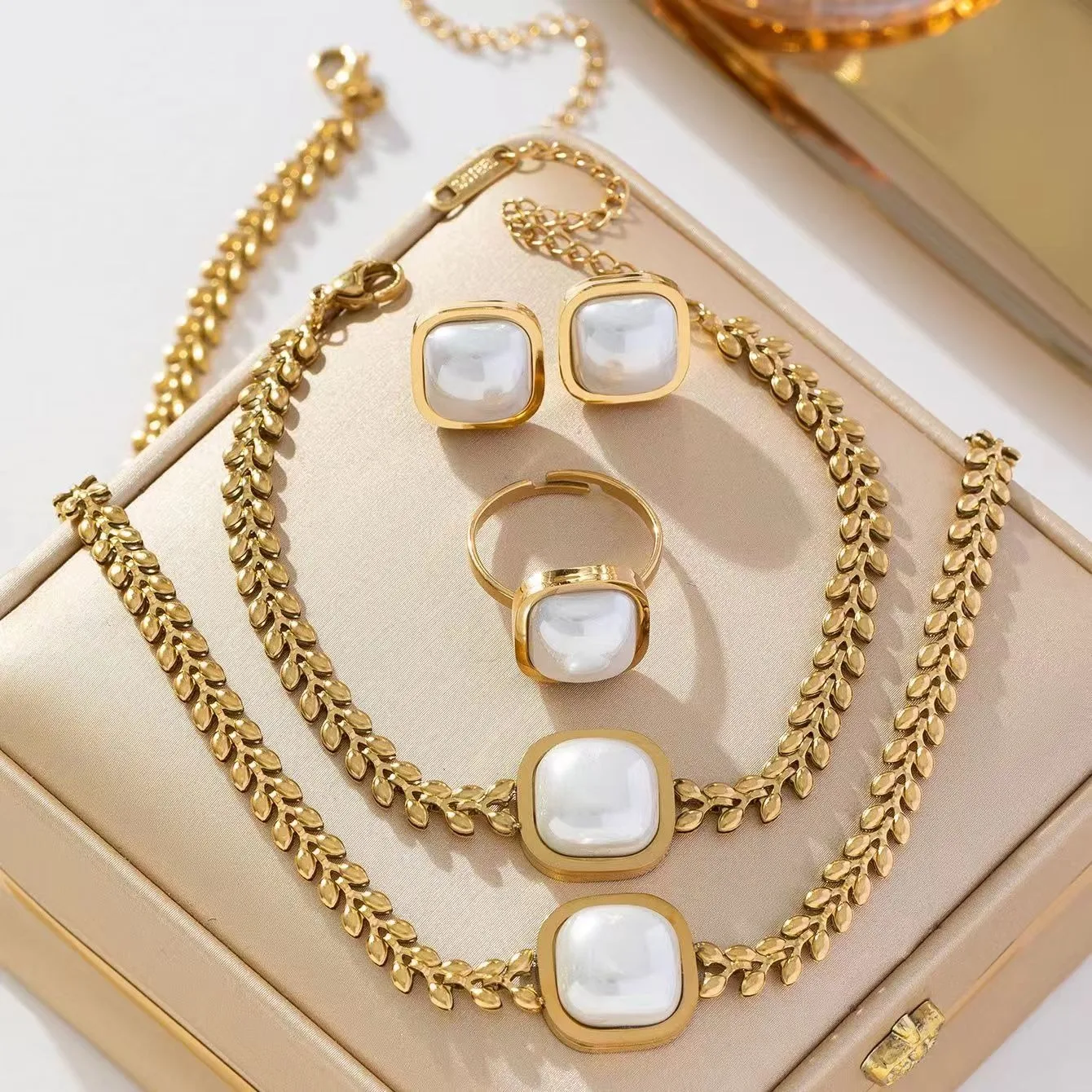 Waterproof 4 PCS Square Pearl Fashion Sets 18K Gold Plated 316L Stainless Steel Pearl Jewelry Sets For Women