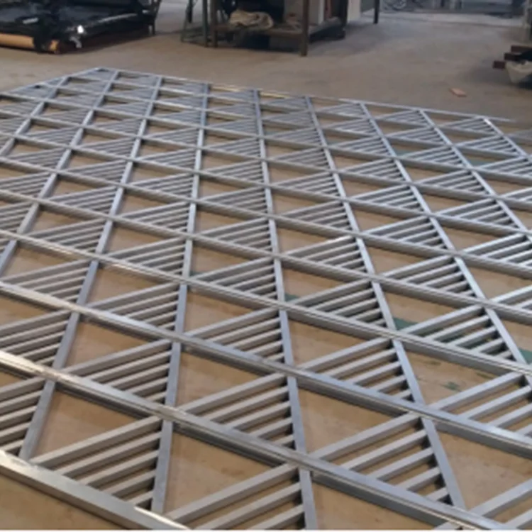 Коммерческий треугольный Алюминиевый металлический открытый потолок сетки