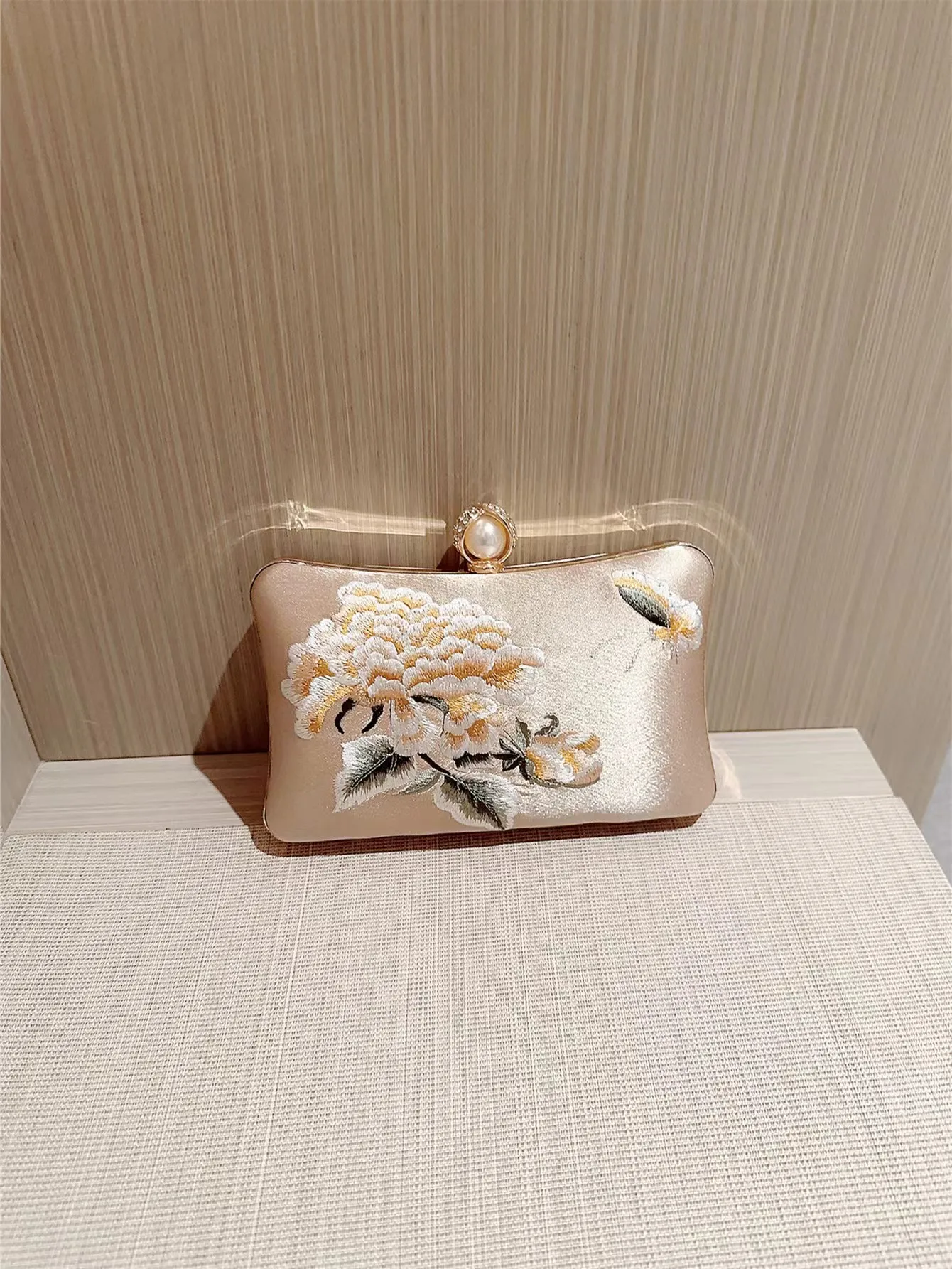elegant neo Chinese style evening bags luxury women champagne embroidery silk satin clutch bag for banquet dinner