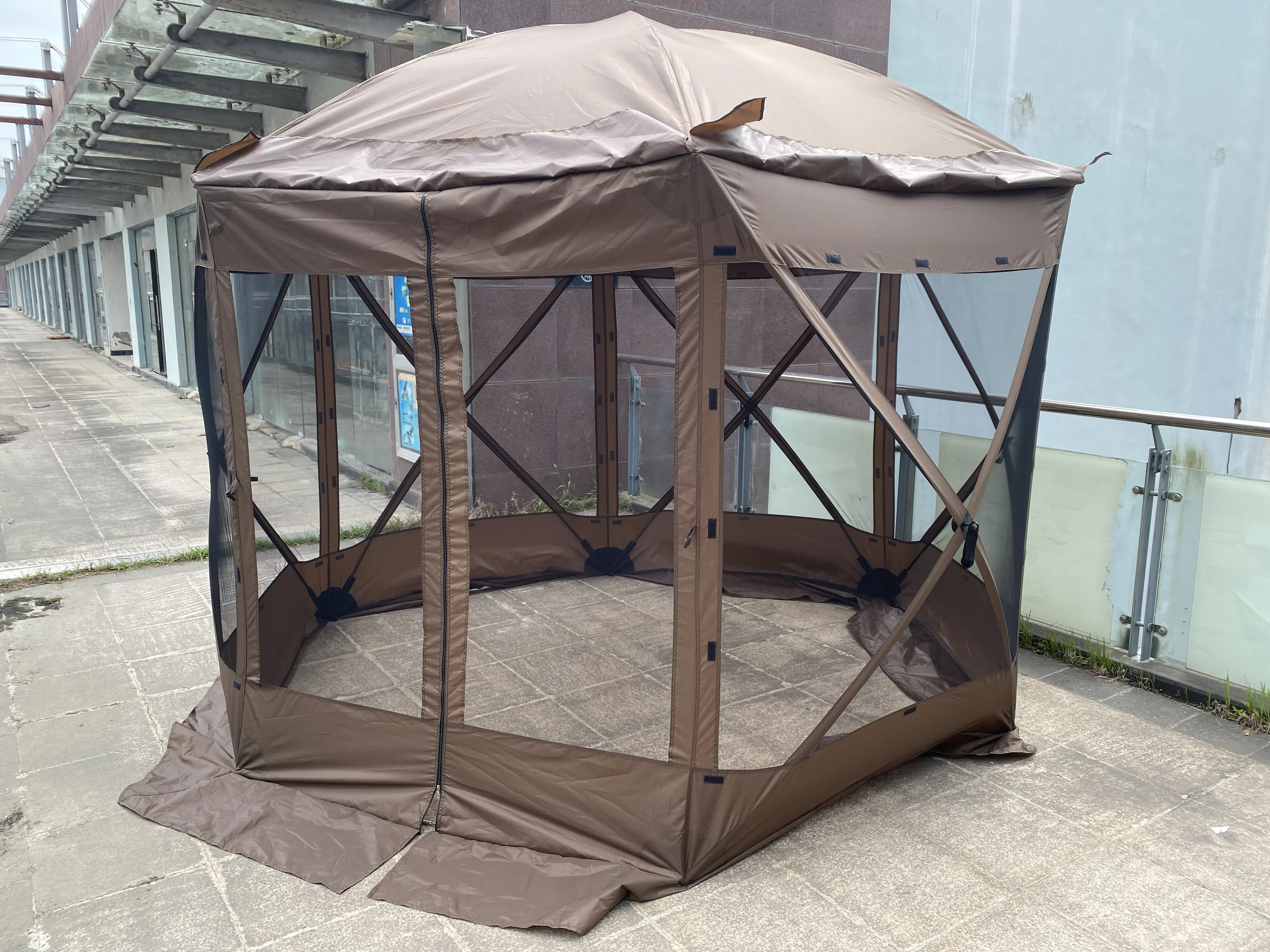 Easy Pop Up, Portable, Camping and Outdoors Gazebo Day Screen Tent Camping Canopy with Mesh