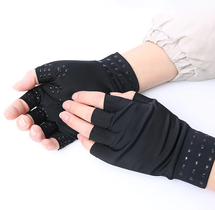 China factory adult pressure half finger gloves non-slip joint training sports fitness cycling gloves