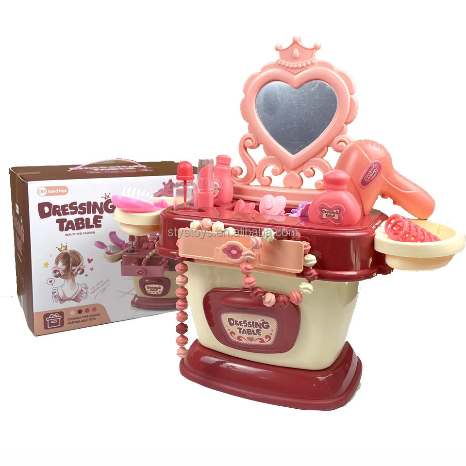 Набор игрушек для макияжа