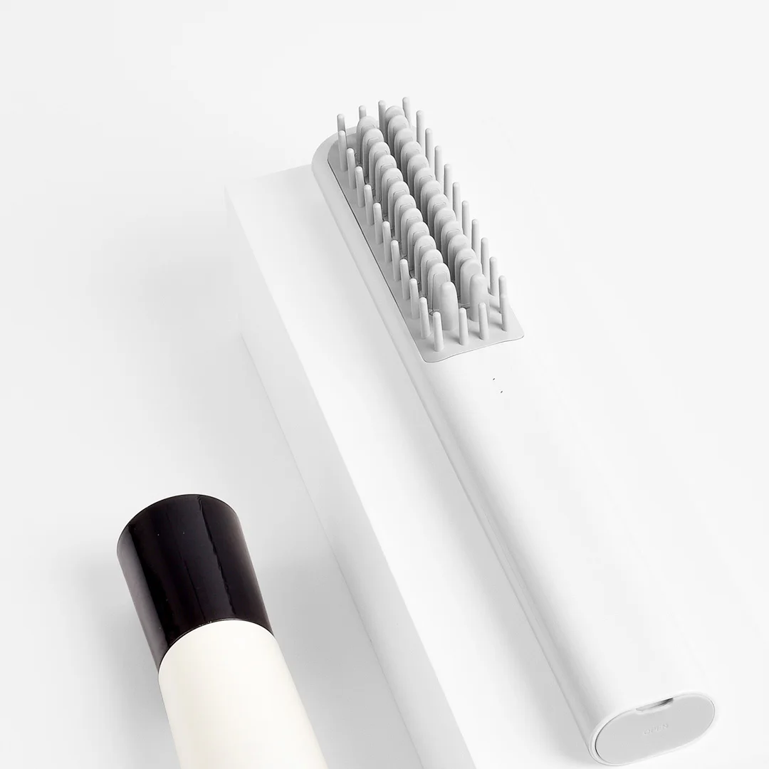 Terse Size Rechargeable Wireless Flat Iron Hair Straightener With USB Charging Cable