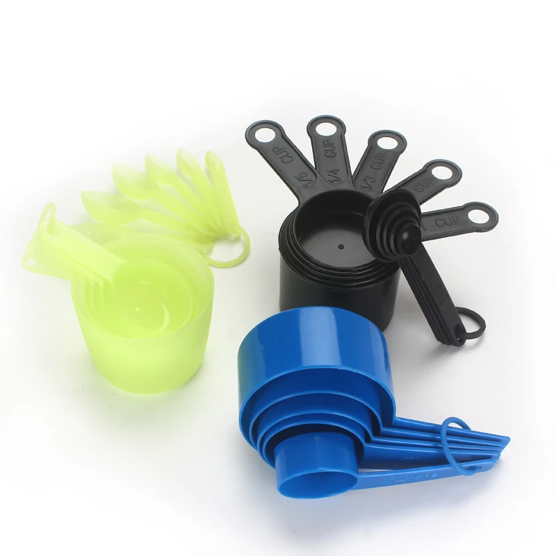 Набор высококачественных пластиковых мерных чашек и мерных ложек