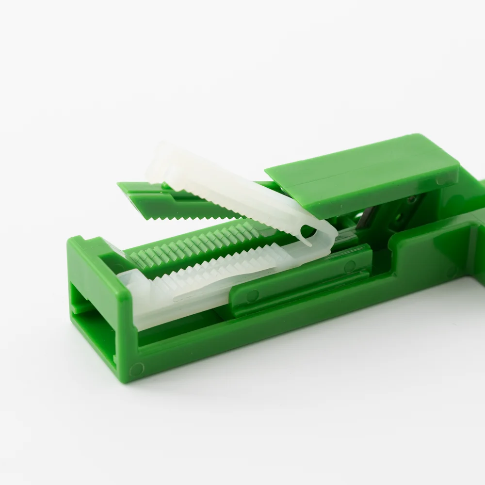 low price Guaranteed Quality different color baby adult umbilical cord clamp