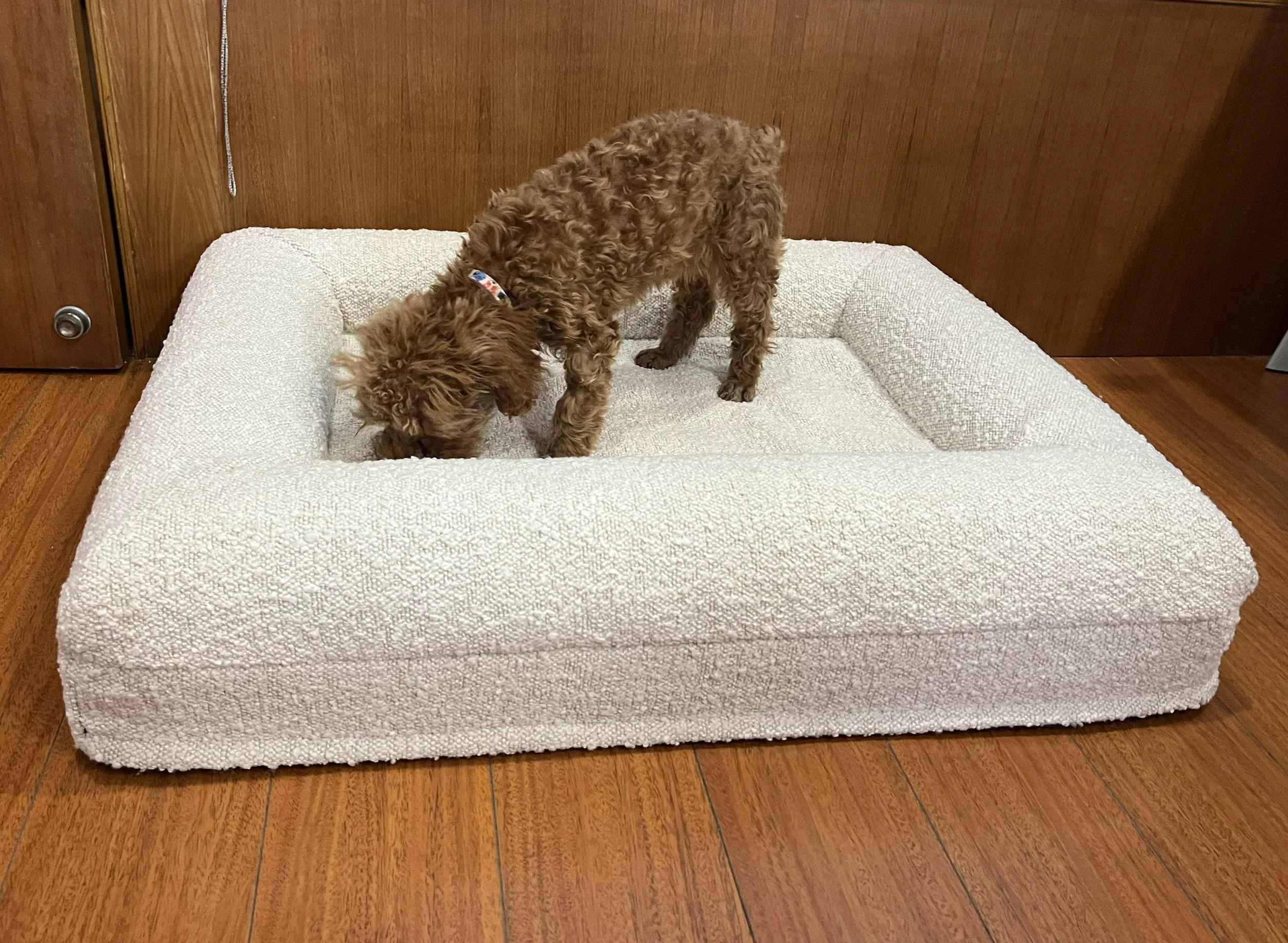 ZMaker Durable Modern Plush Dog Bed High Quality Luxury Orthopedic Memory Foam Dog Bed