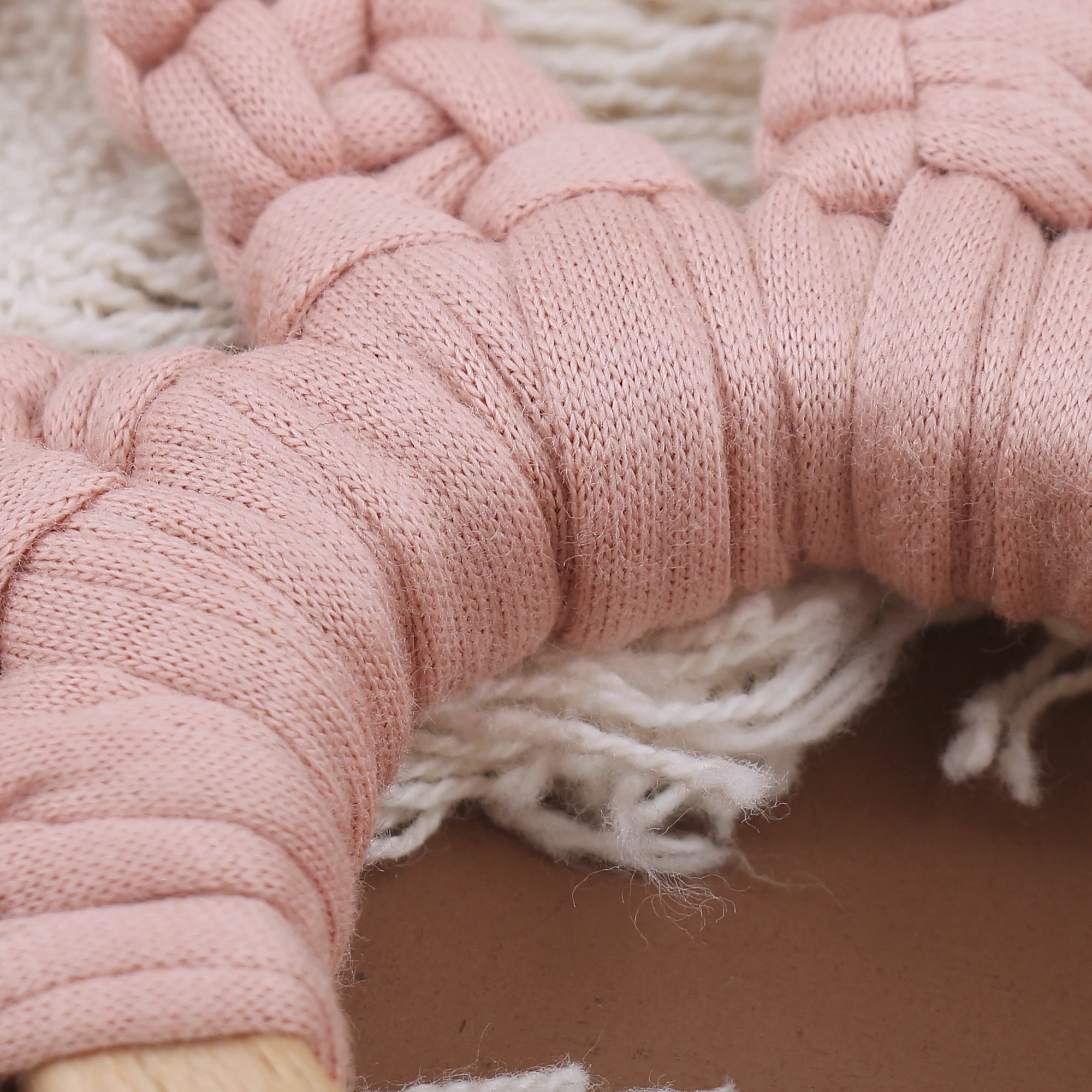 Hot Sale Handmade Natural Wooden Baby Chewing Toys Cotton Crochet Cute Bunny Teething Ring Teether Rattle Toy