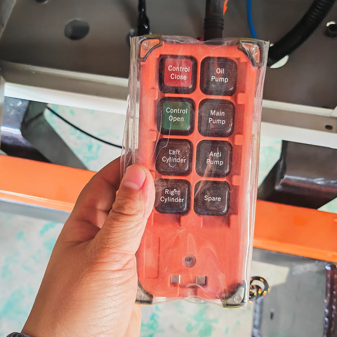 Бетонный цементный смеситель Грузовик миномет с насосом в Индии цена