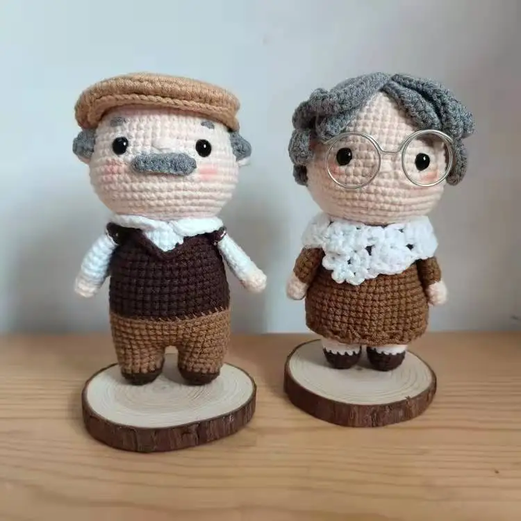 Knitted Cartoon Lovely and Cute Handmade Crochet Cats for Kids Toys