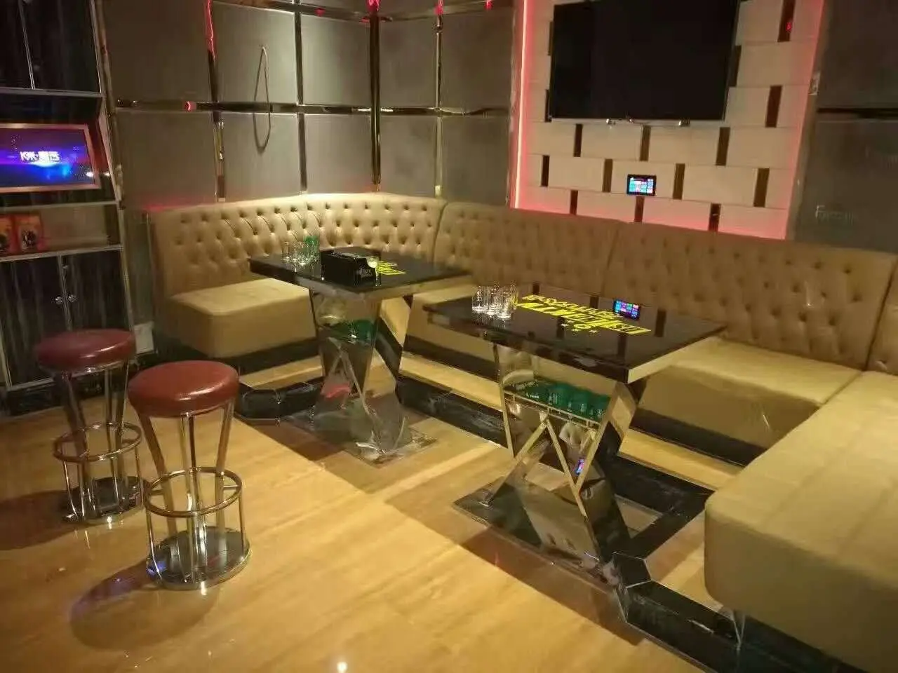 Customized Logo Stainless Steel Metal KTV Nightclub Bar Table Furnitures