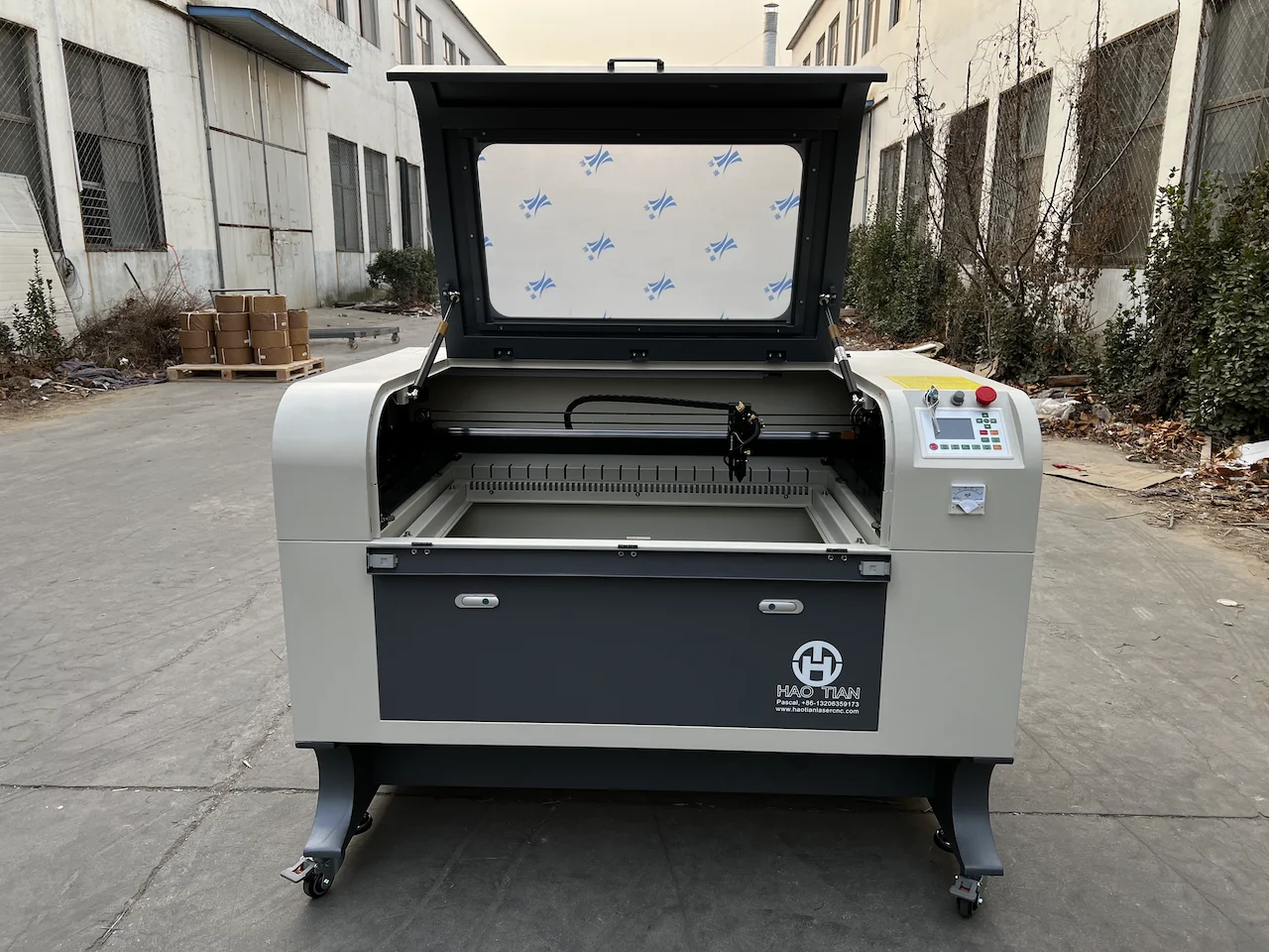 New HT 690 100w High Quality Laser Cutting Machine Wine Bottle Laser Carving Machine