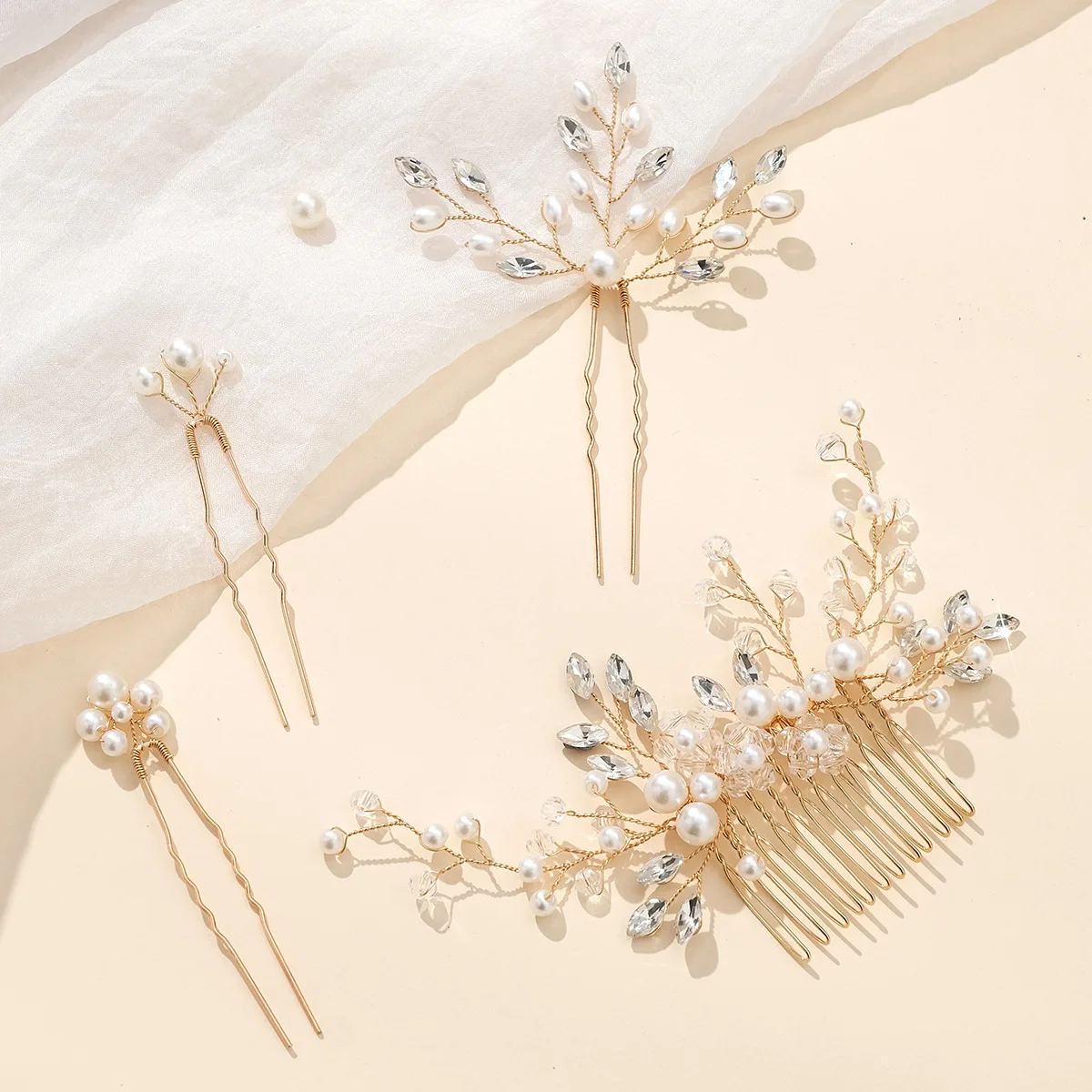 SLBRIDAL Alloy Flower Leaf Crystal Rhinestones Pearls Bridal Hair Comb Hair Pin Wedding Hair accessories Women Jewelry