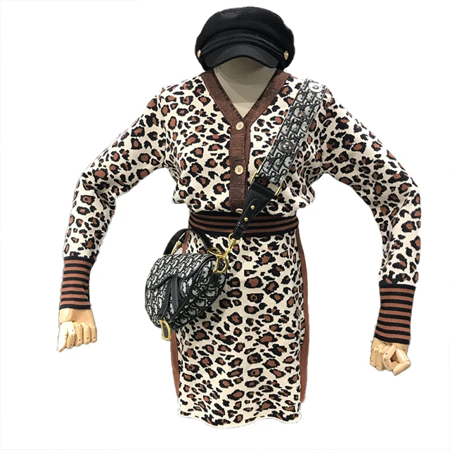 
2019 hot sale long sleeves & skirt suit with leopard pattern V neck 
