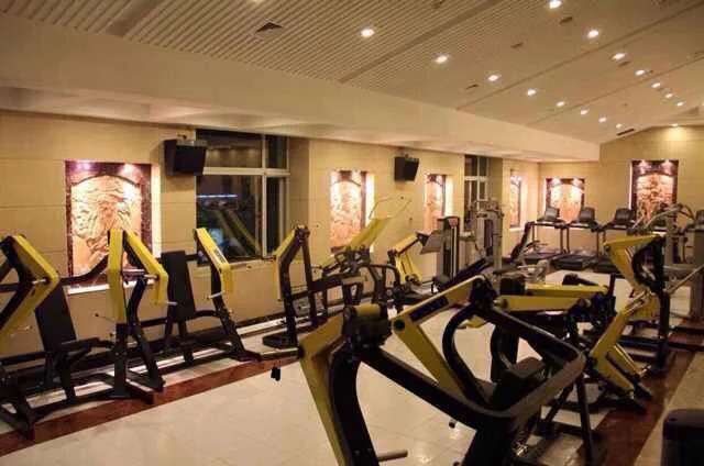 2023 Hot Sale Body Strong 4 Station Multi Gym Trainer/Commercial Fitness Equipment