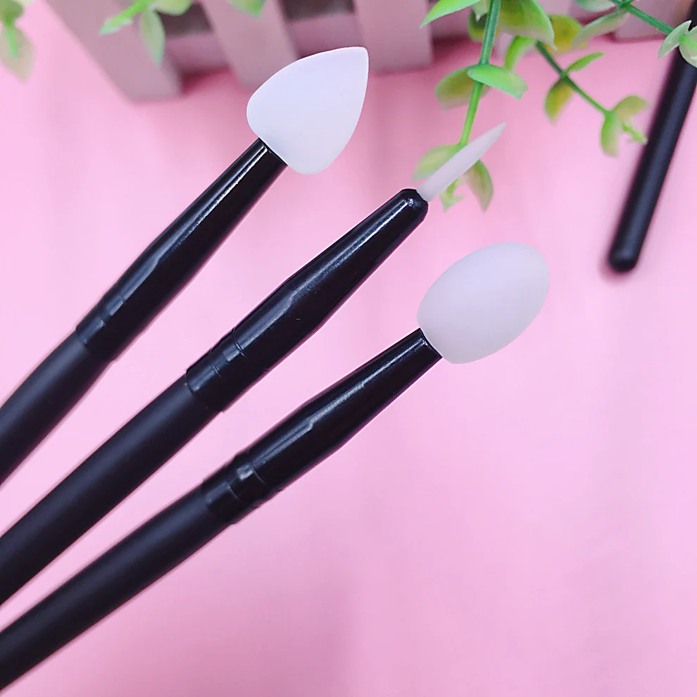 7-Piece Lip Eyeliner Eyebrow Eye Shadow Makeup Brush Set Perfect Silicone Applicator for Cream and Liquid Products
