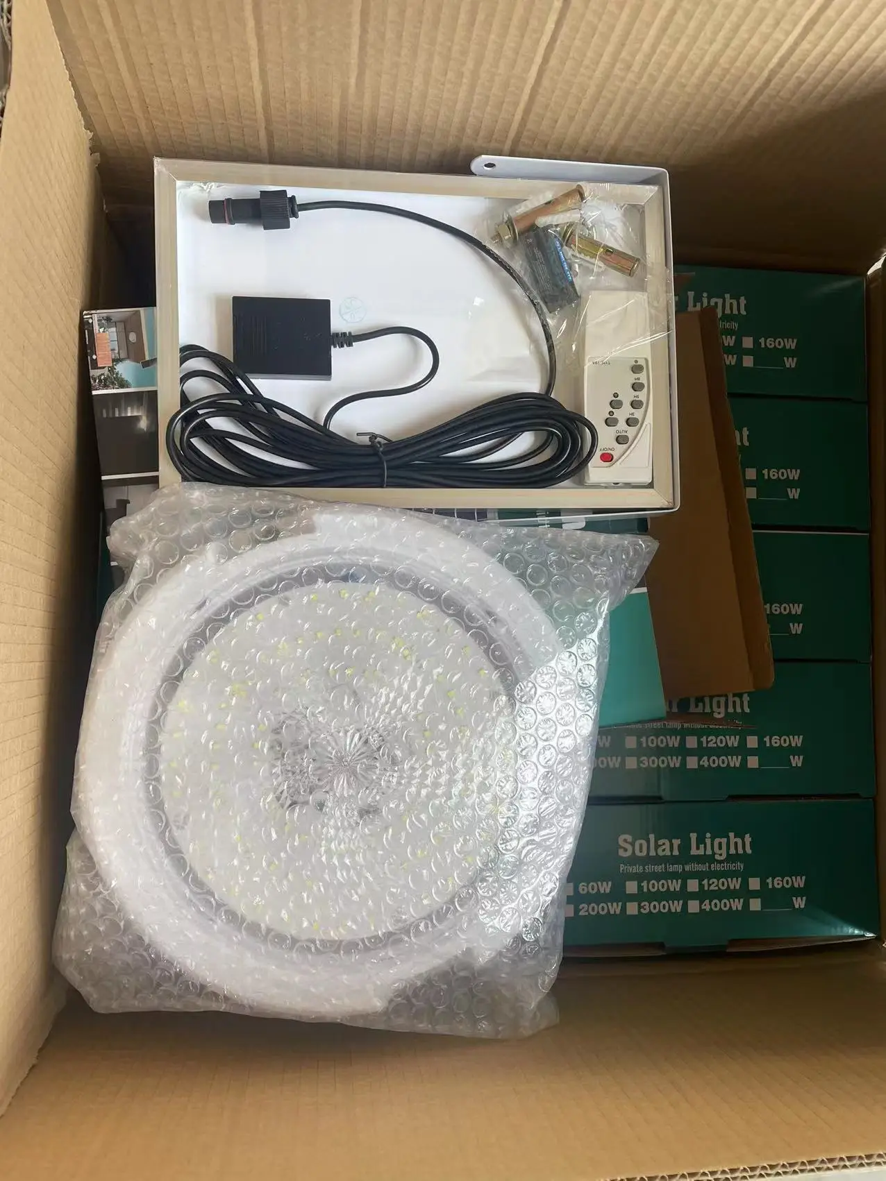 Factory Direct Price Solar Round Lamp 50w 60w 100w 200w 300w 400W 500W Ceiling Solar Lights Indoor