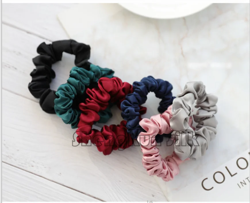 
22MM Women Fashion Silk Scrunchies for Hair Elastic Hair Bands Hair Ties Ponytail Holder 