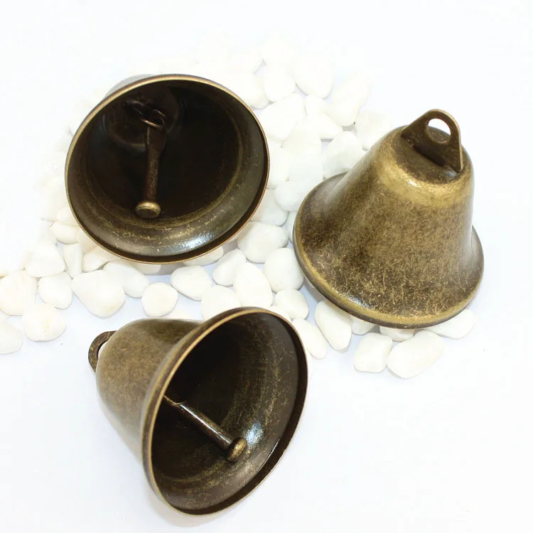 Декоративный подвесной металлический колокольчик в виде рождественской елки оптом