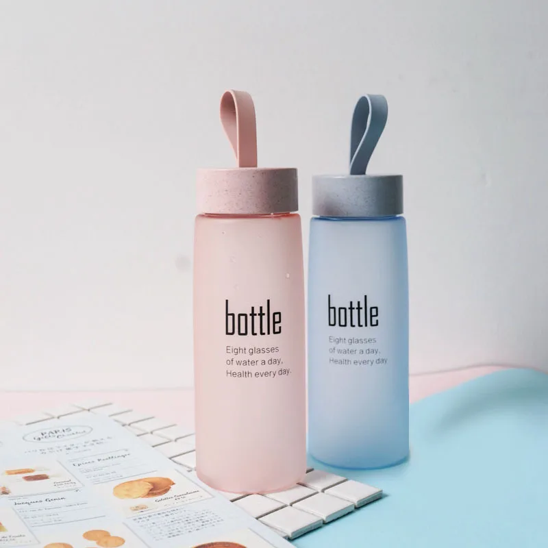 Couples/friends cute cheap gifts With Rope Portable BPA FREE frosted measuring plastic water bottle with fiber lid