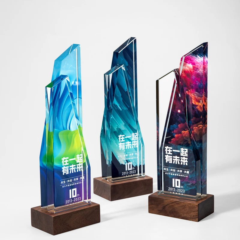 New Custom High-Grade Colored Crystal Glass Trophy Team Award Business Commemorative Crafts