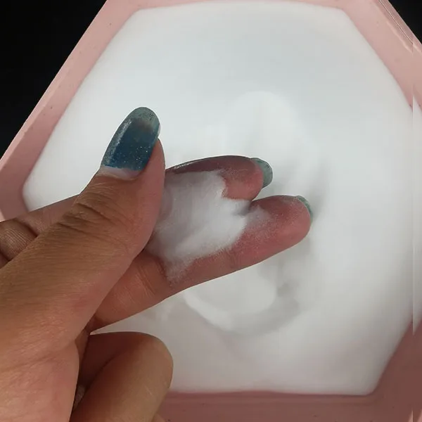 Factory wholesale bulk packing 25 kg/bag white silica gel beads 1-3 mm/2-4 mm/3-5 mm