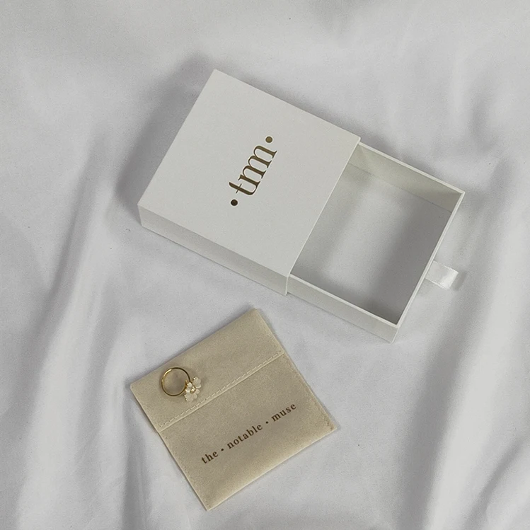 Customized logo Velvet Jewelry Box Ring Earring Bracelet Necklace Box Jewelry Packaging Box With Logo