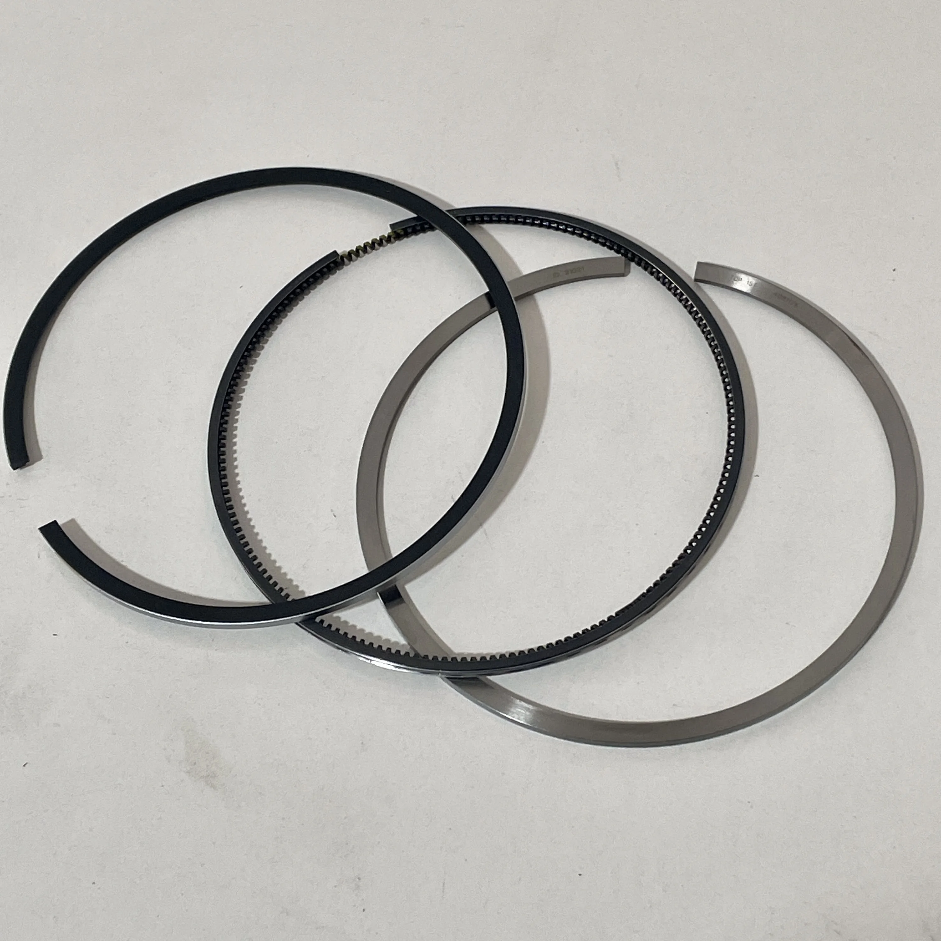 Original CUMMINS 4089500 New For Diesel Engine  Cummins M11 4089500 Piston Rings Set