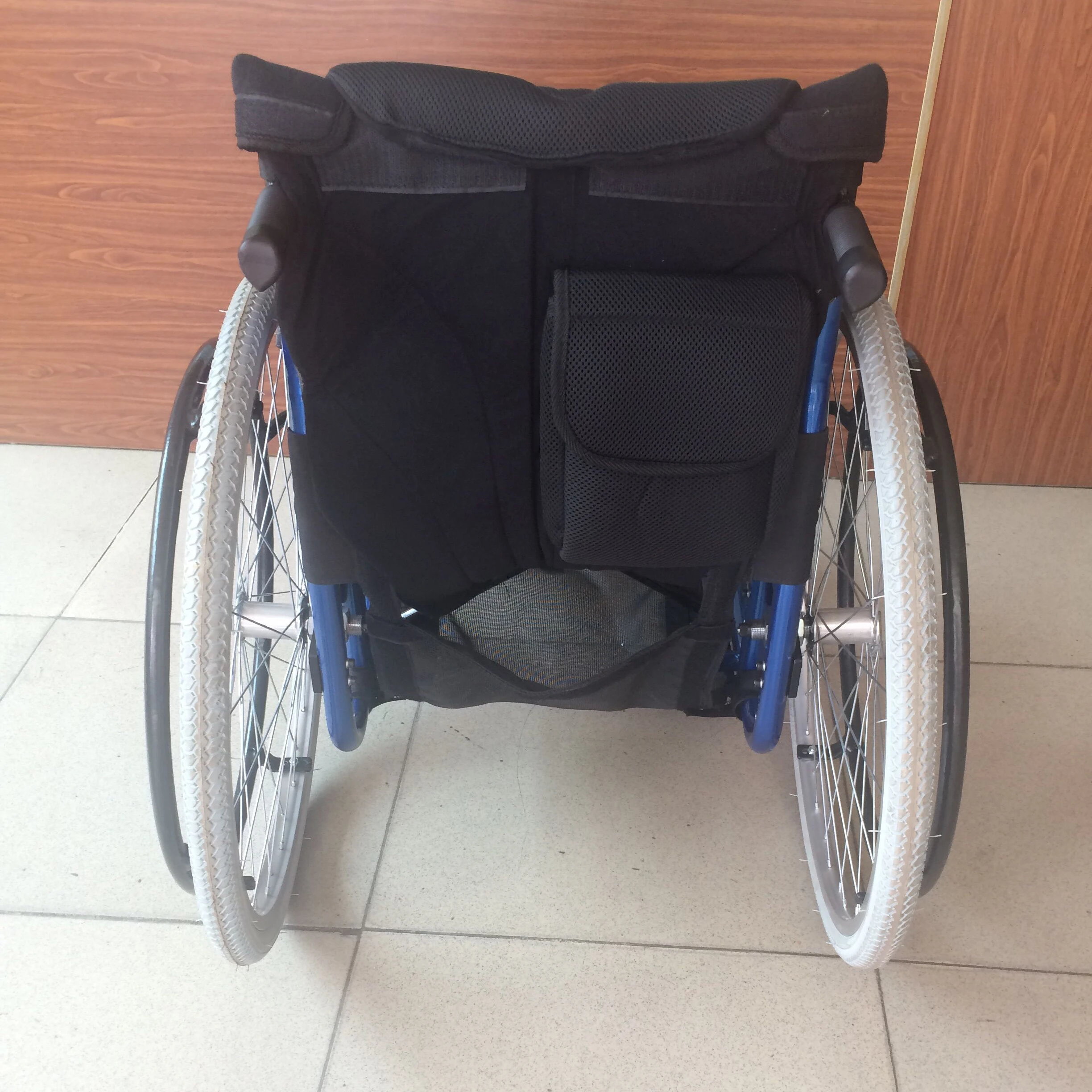Professional sports wheelchair big 24' rear wheels foldable manual wheelchair