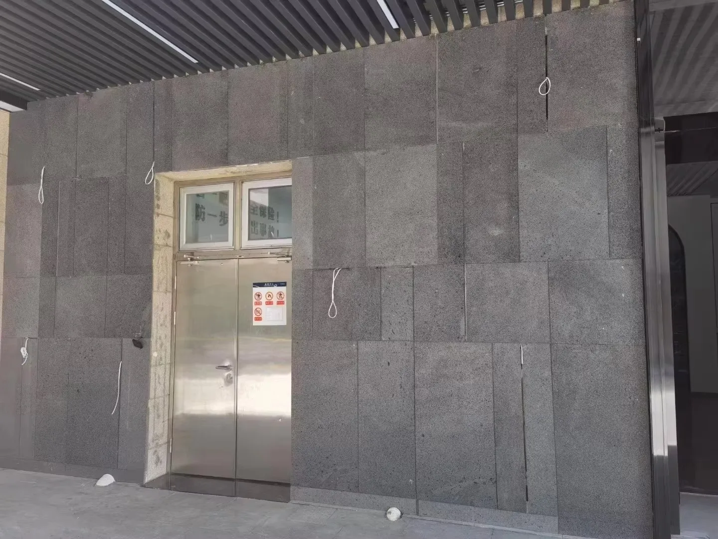 Cheap Price Volcanic Rock China Lava Stone Tiles for Indoor and outdoor decoration