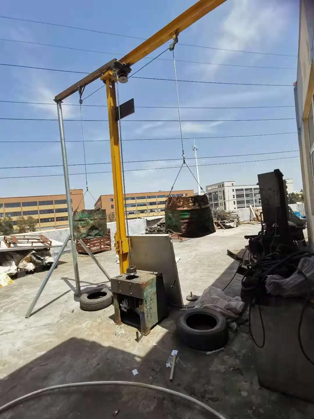 High quality Ceiling Mounted Winch 5000lbs 2270kgs for poultry water drinking feeding system