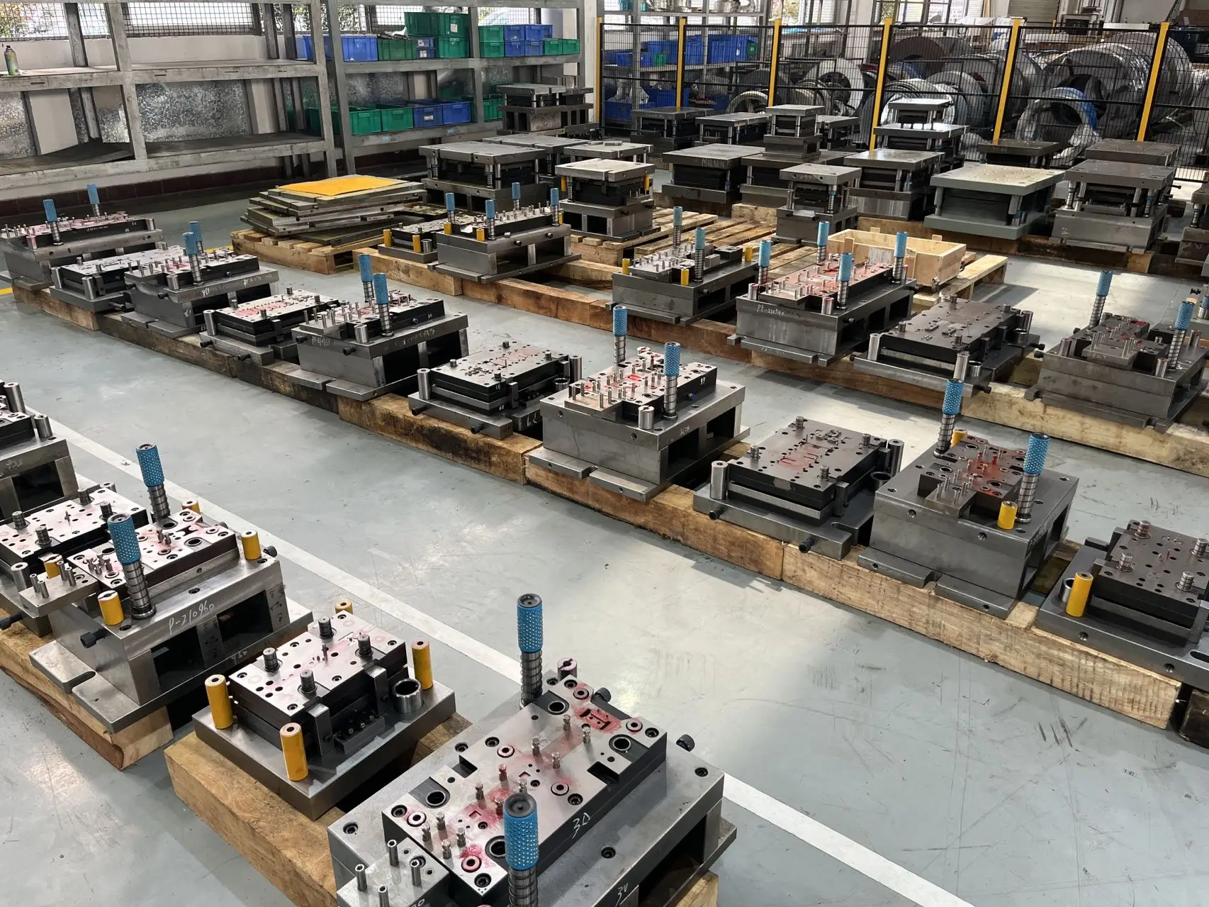 Mold manufacturer deep draw die