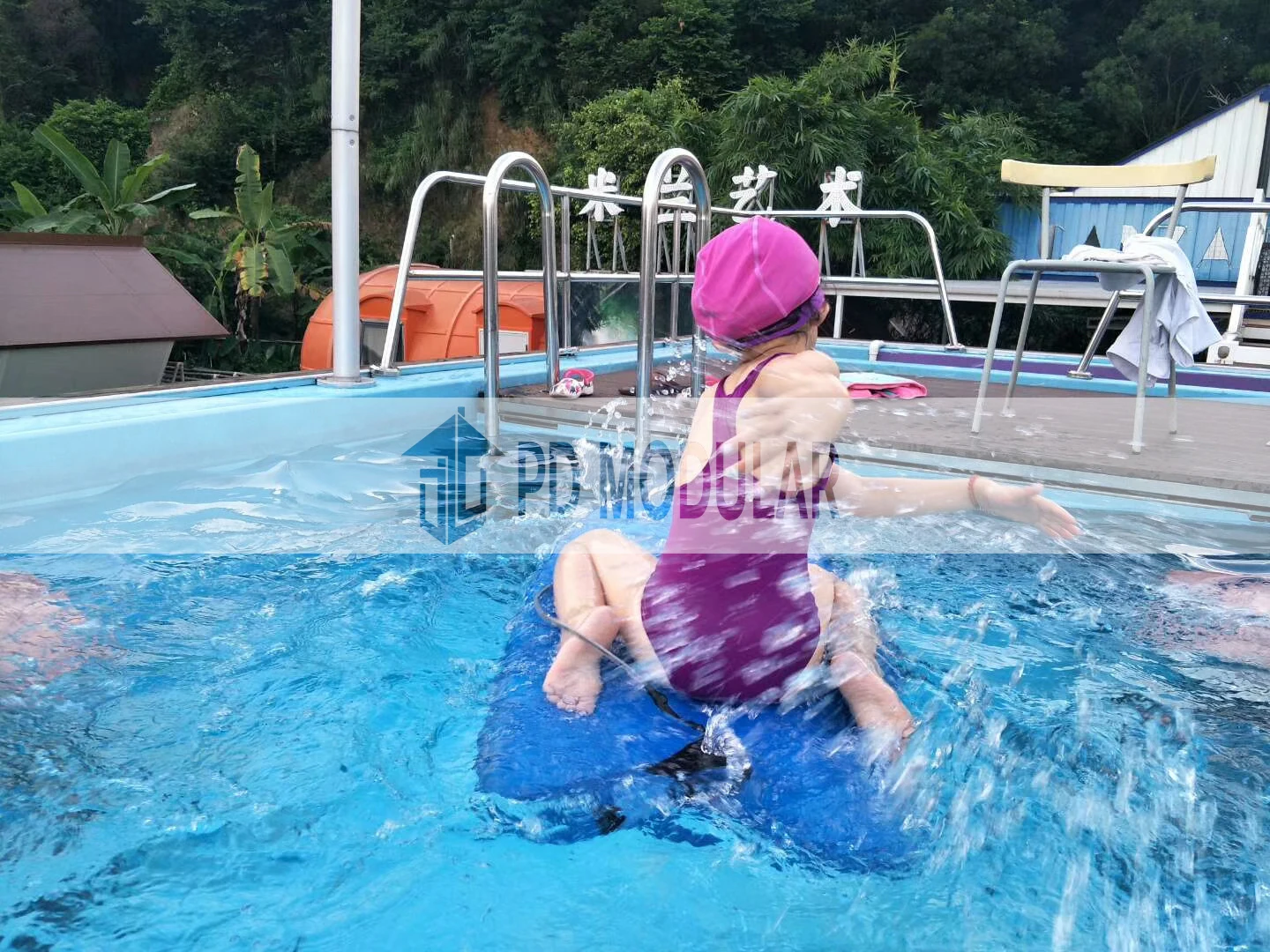 Portable tempered glass container swimming pool outdoor