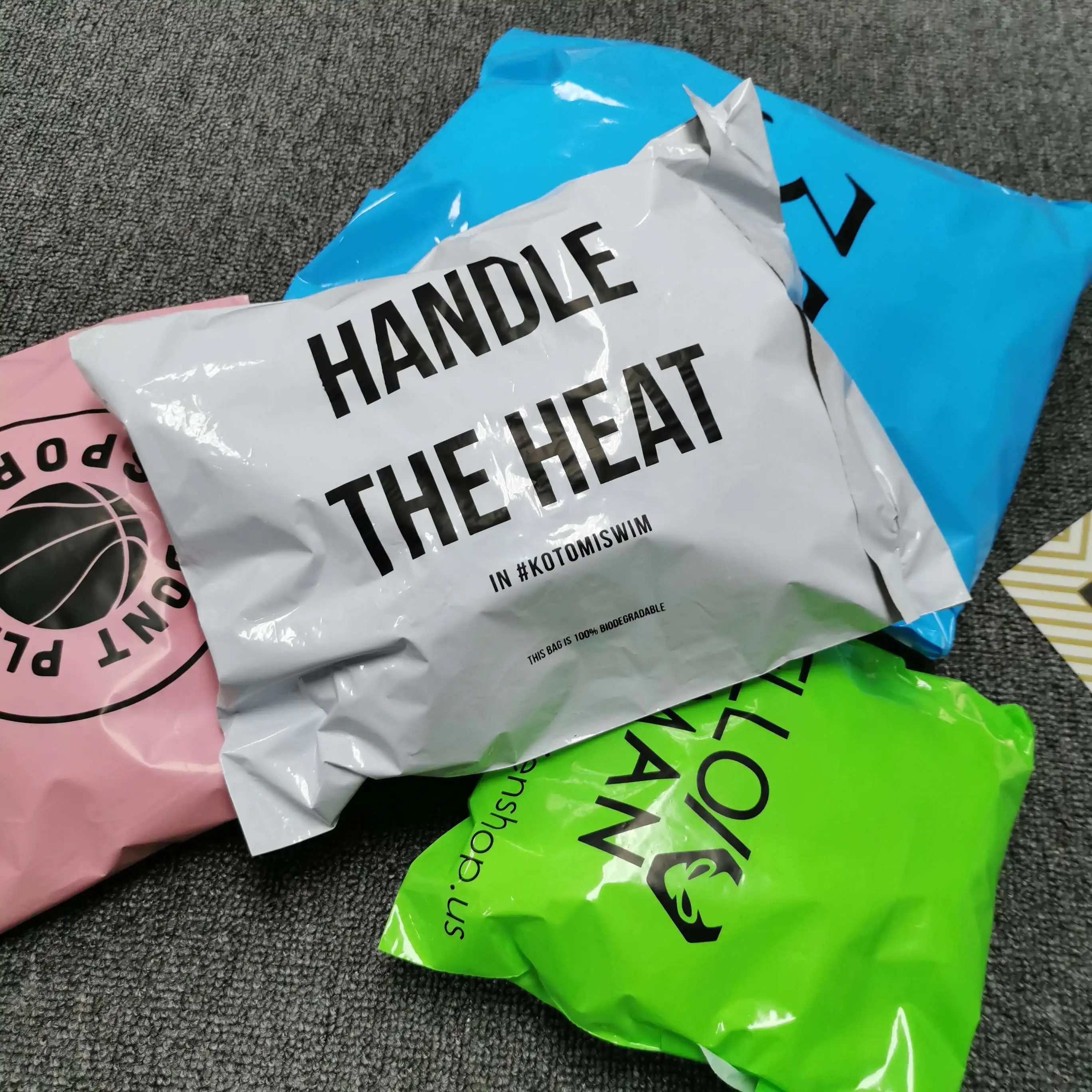 Heavy Duty Custom Design Printed NO MOQ Compostable Mailing Bags Strong Polymailer