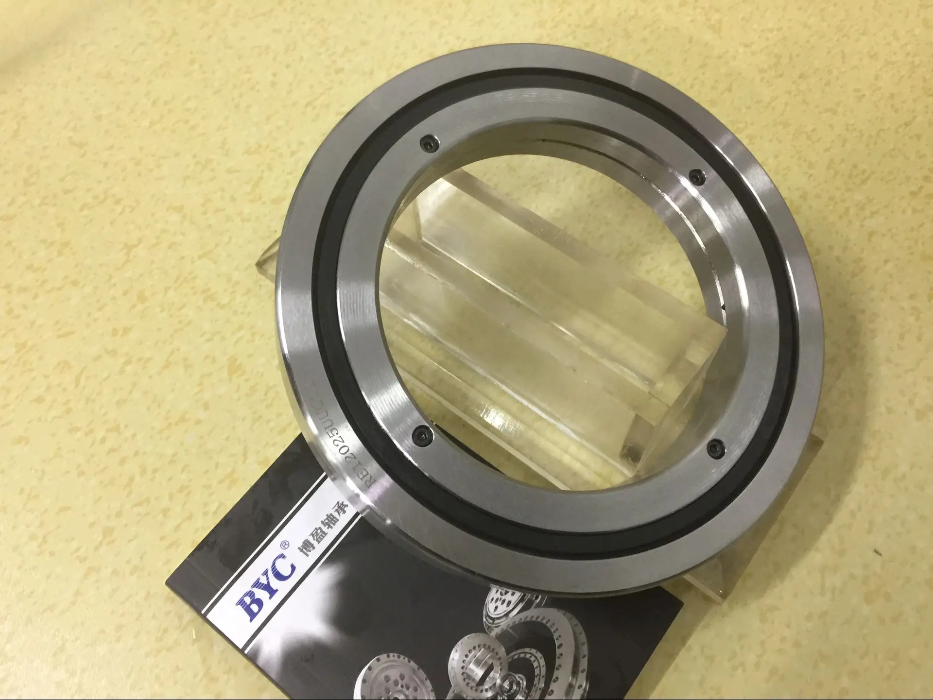 Machine  tools Cylindrical bearing   RE50050  Crossed Roller bearing