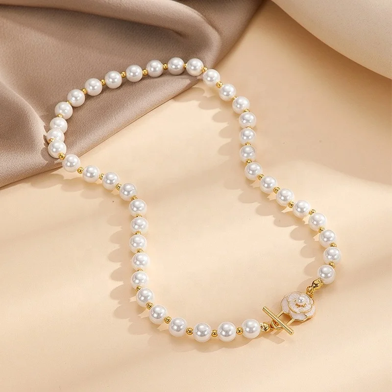 Fashion Jewelry Necklaces Elegant Pearl Necklace White Flower Charm 14K Gold Plated Beaded Necklace